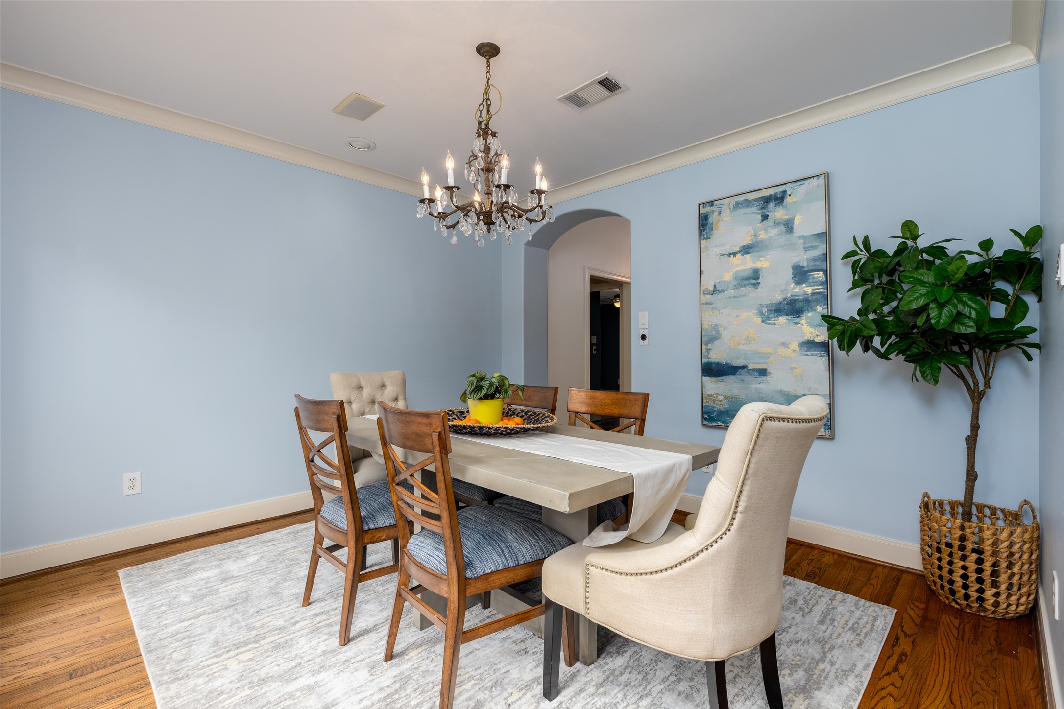 814 W 41st Street Property Photo 12