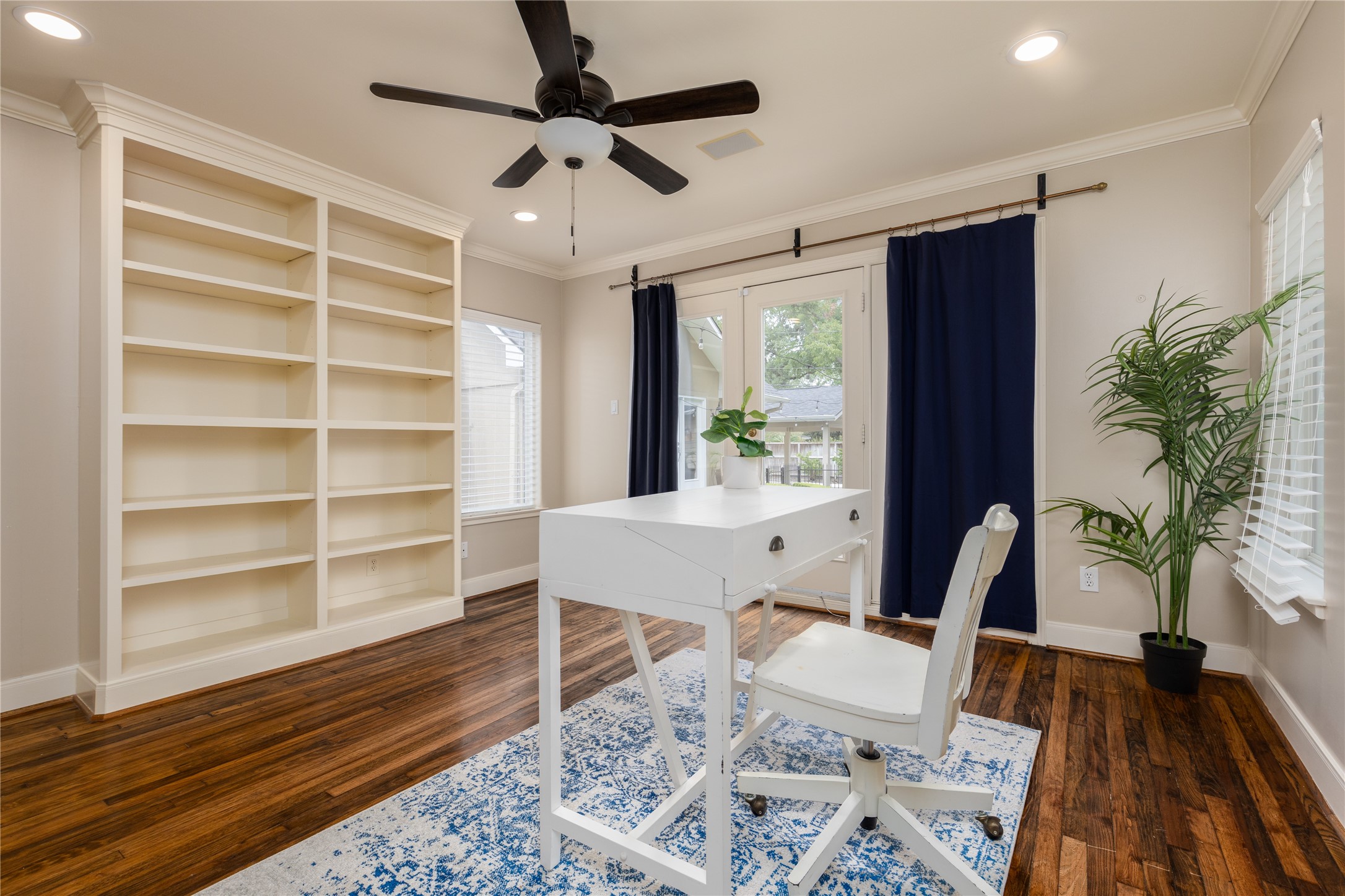 814 W 41st Street Property Photo 25