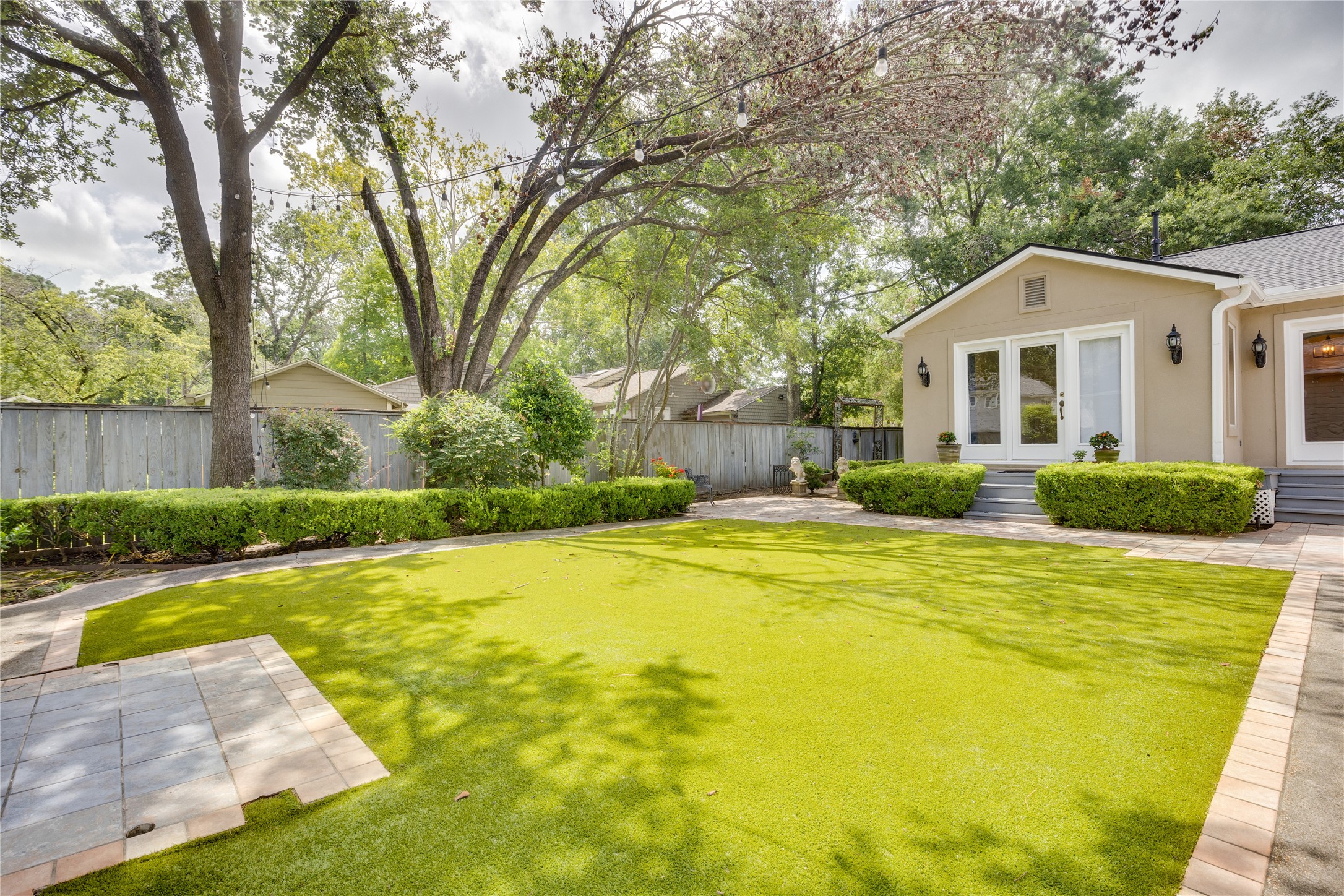 814 W 41st Street Property Photo 32