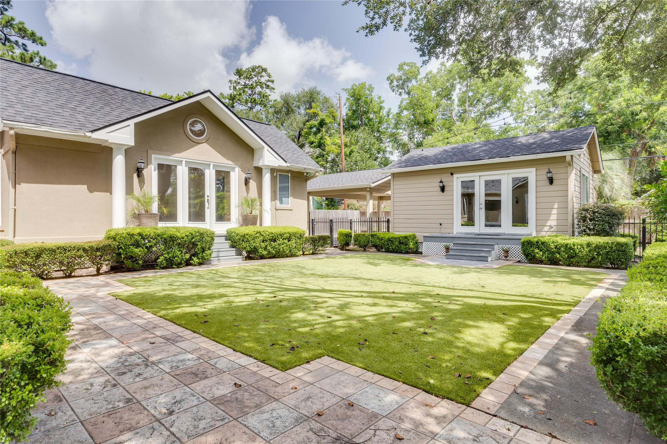 814 W 41st Street Property Photo 34