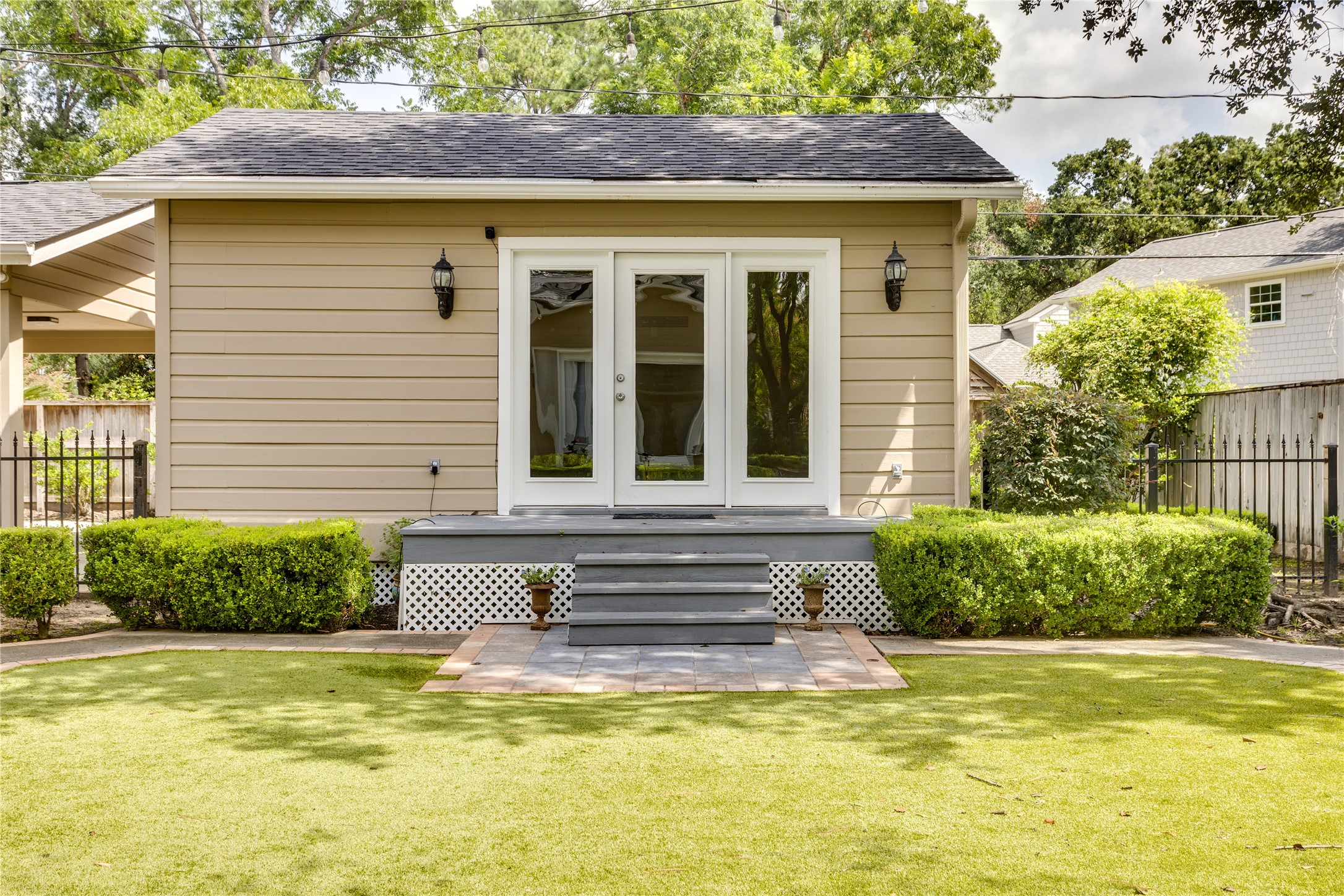 814 W 41st Street Property Photo 36