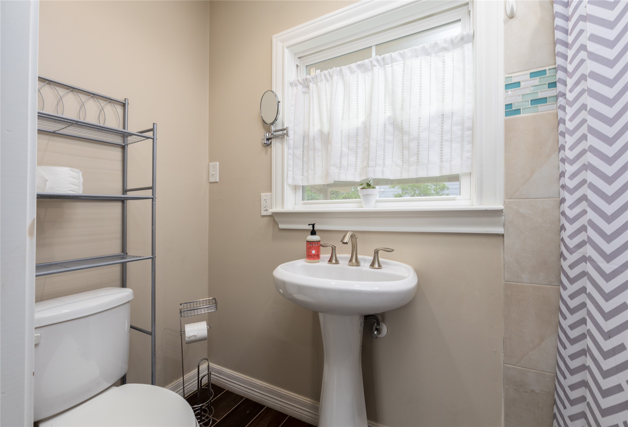 814 W 41st Street Property Photo 40