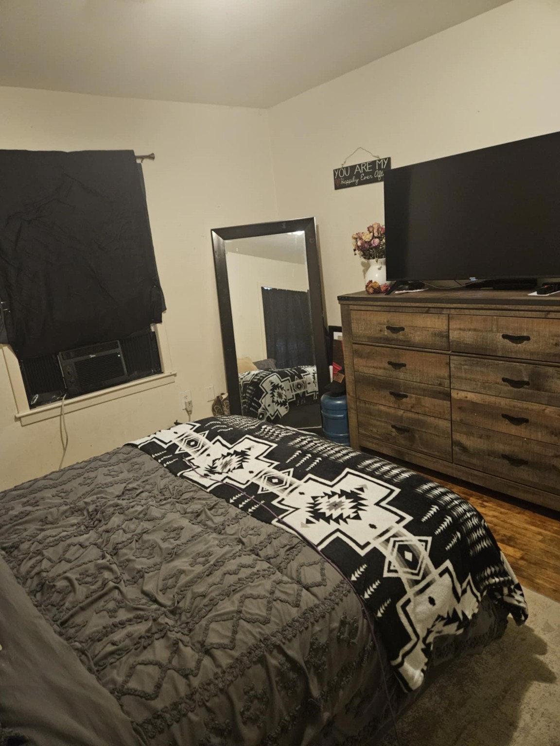 909 Peach Street Property Photo 15