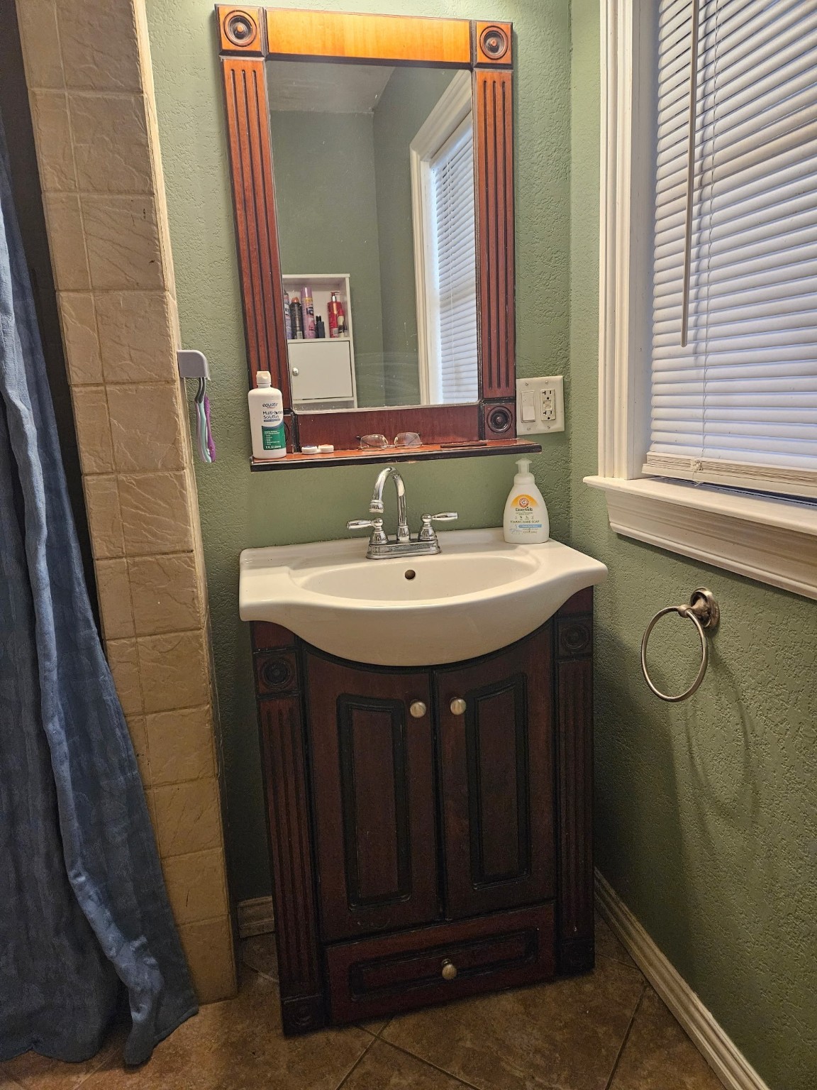 909 Peach Street Property Photo 18