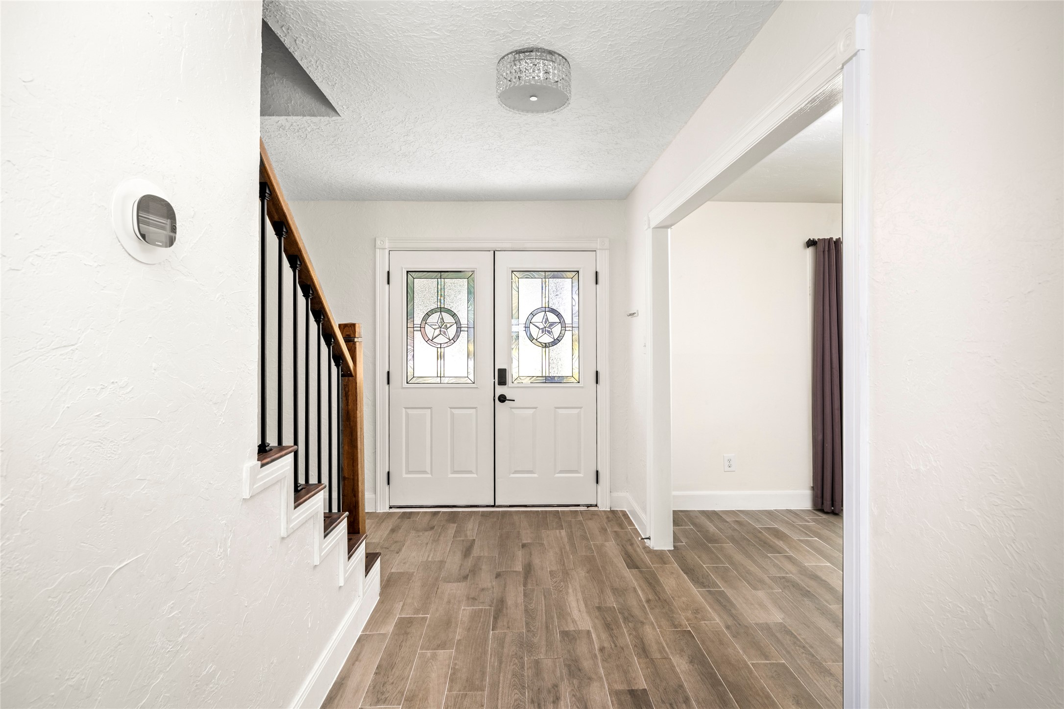 560 Landfall Lane Property Photo 10