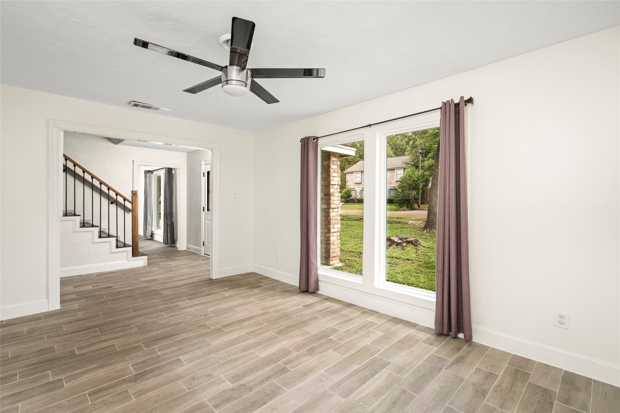 560 Landfall Lane Property Photo 13