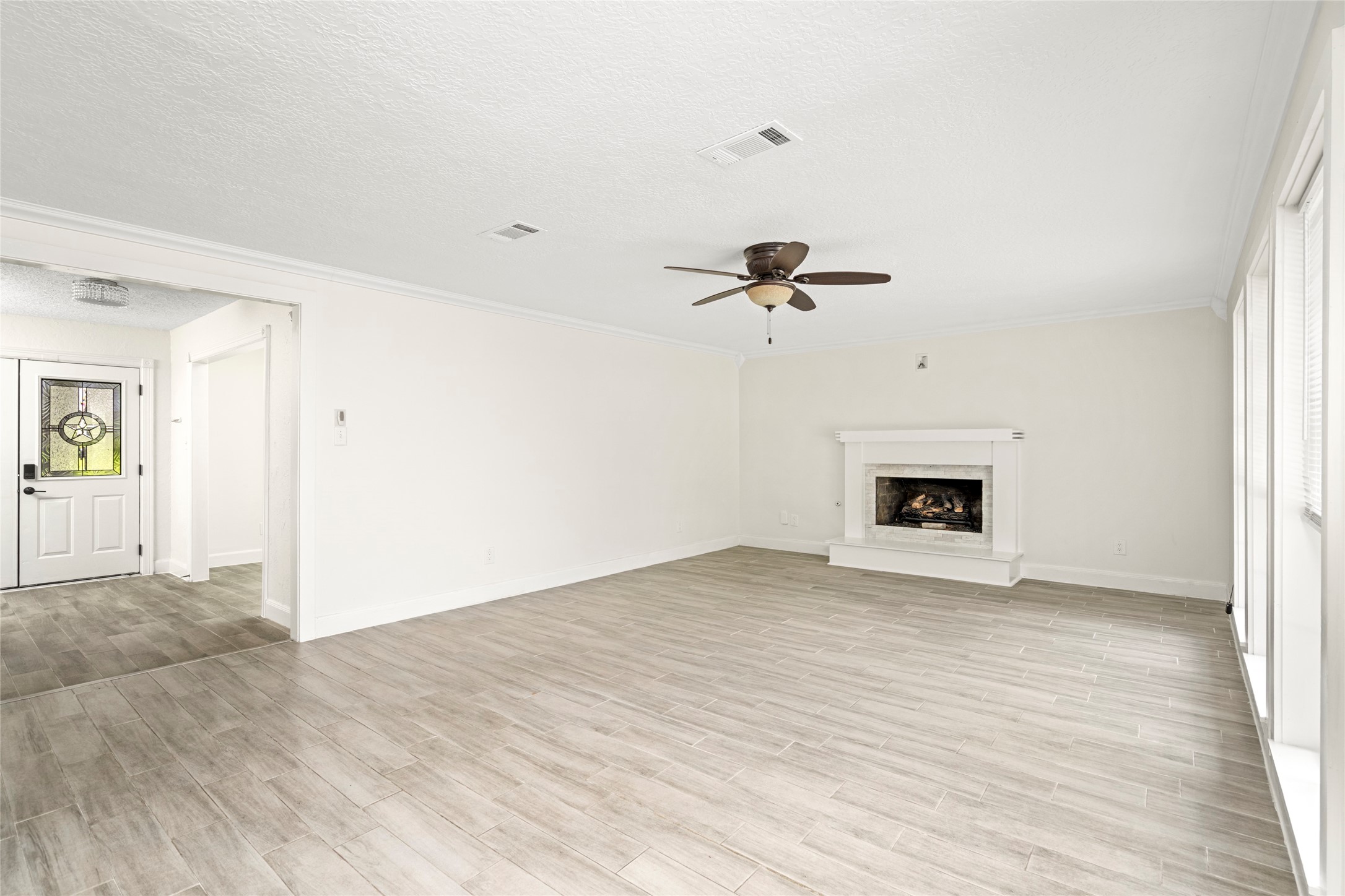 560 Landfall Lane Property Photo 15