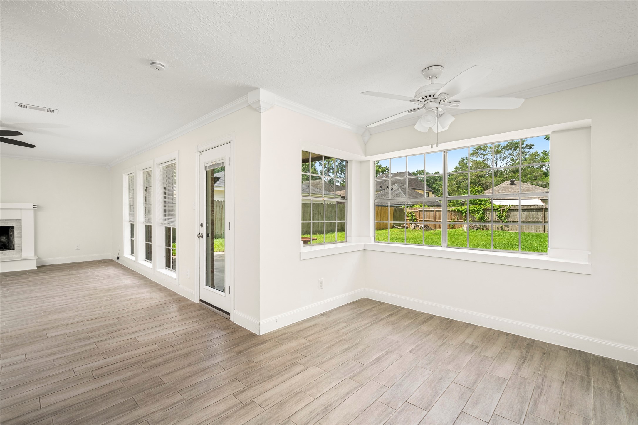560 Landfall Lane Property Photo 18