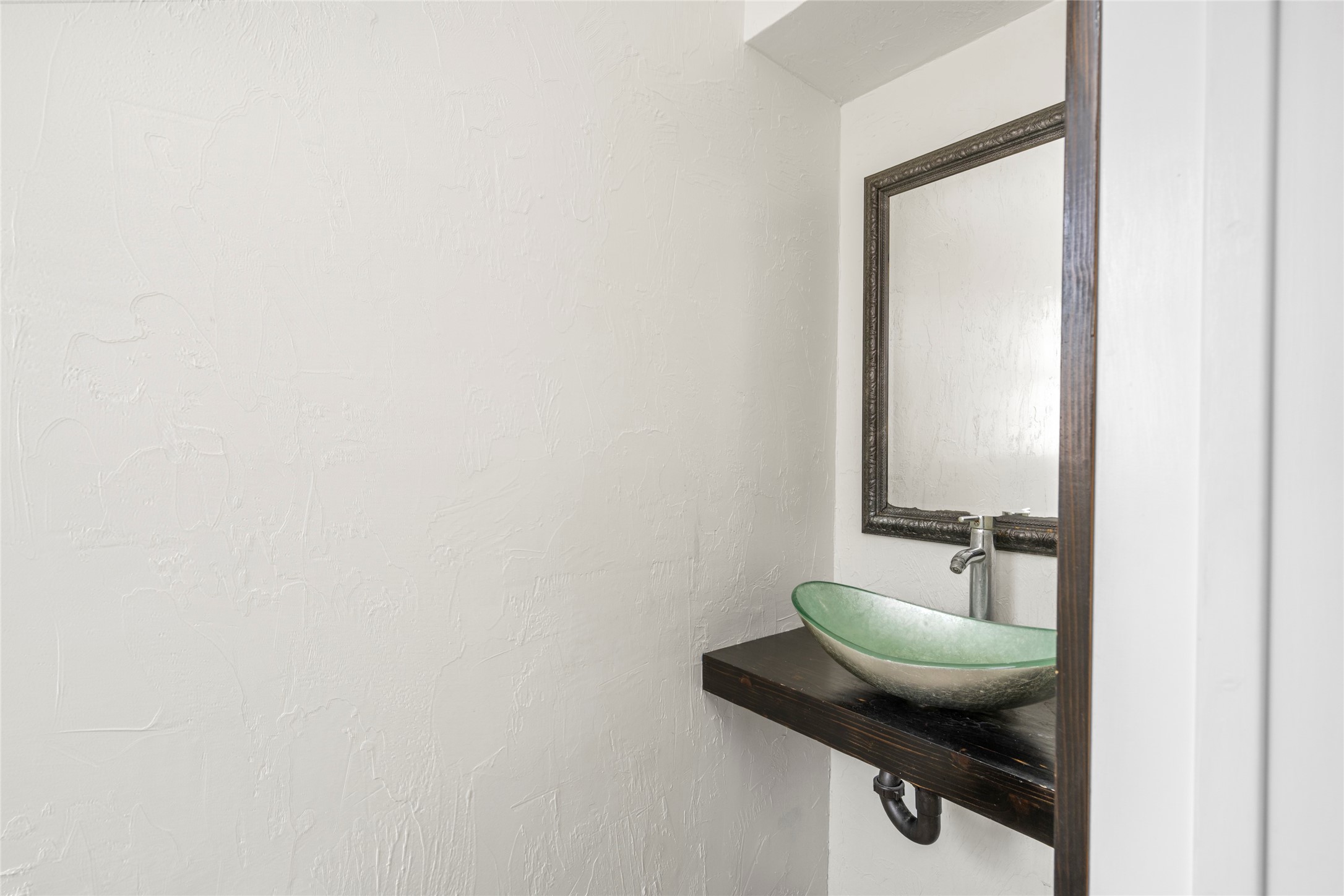 560 Landfall Lane Property Photo 20