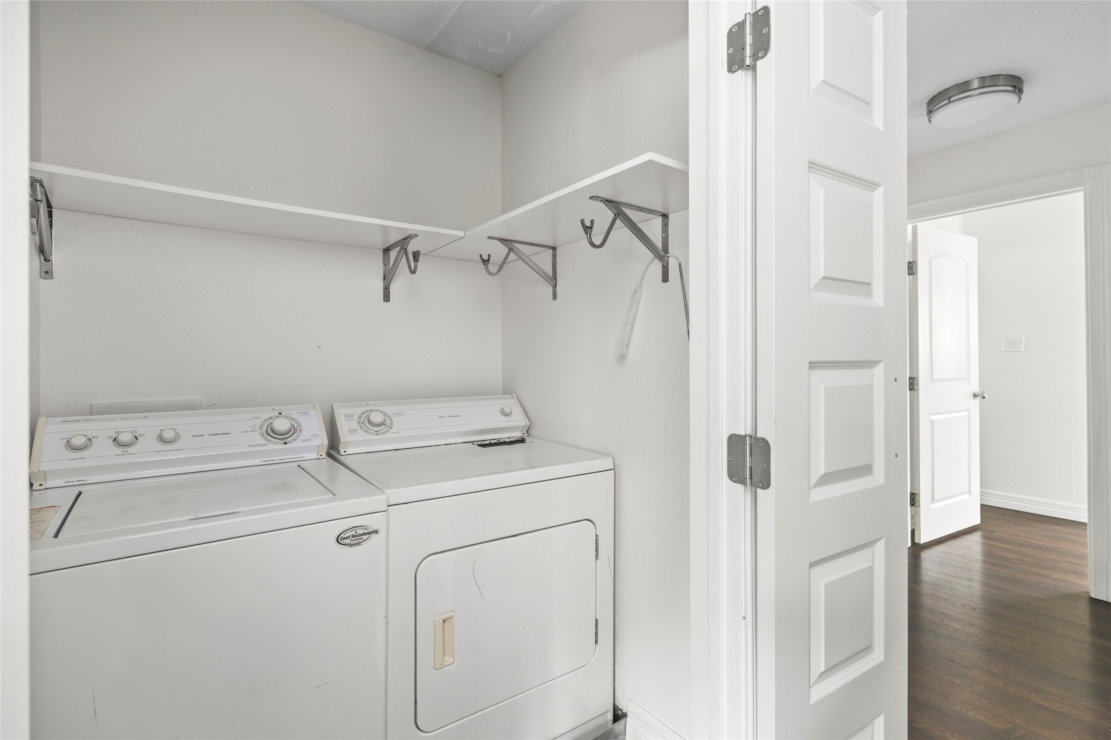 560 Landfall Lane Property Photo 33