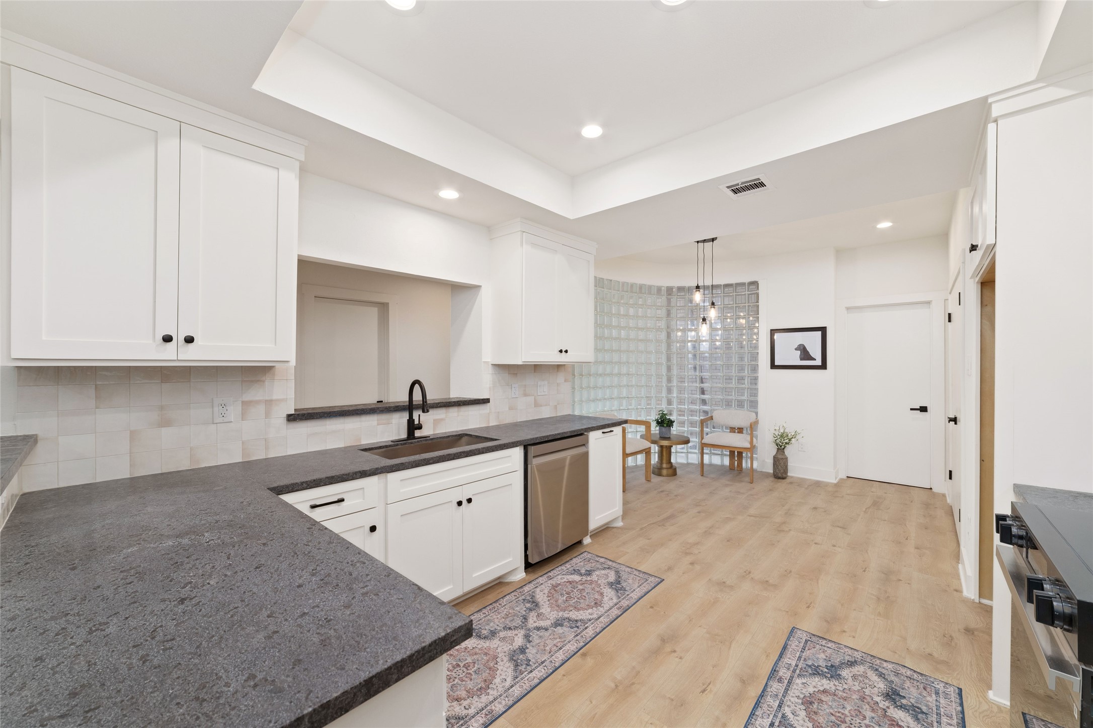 9374 Briar Forest Drive Property Photo 8