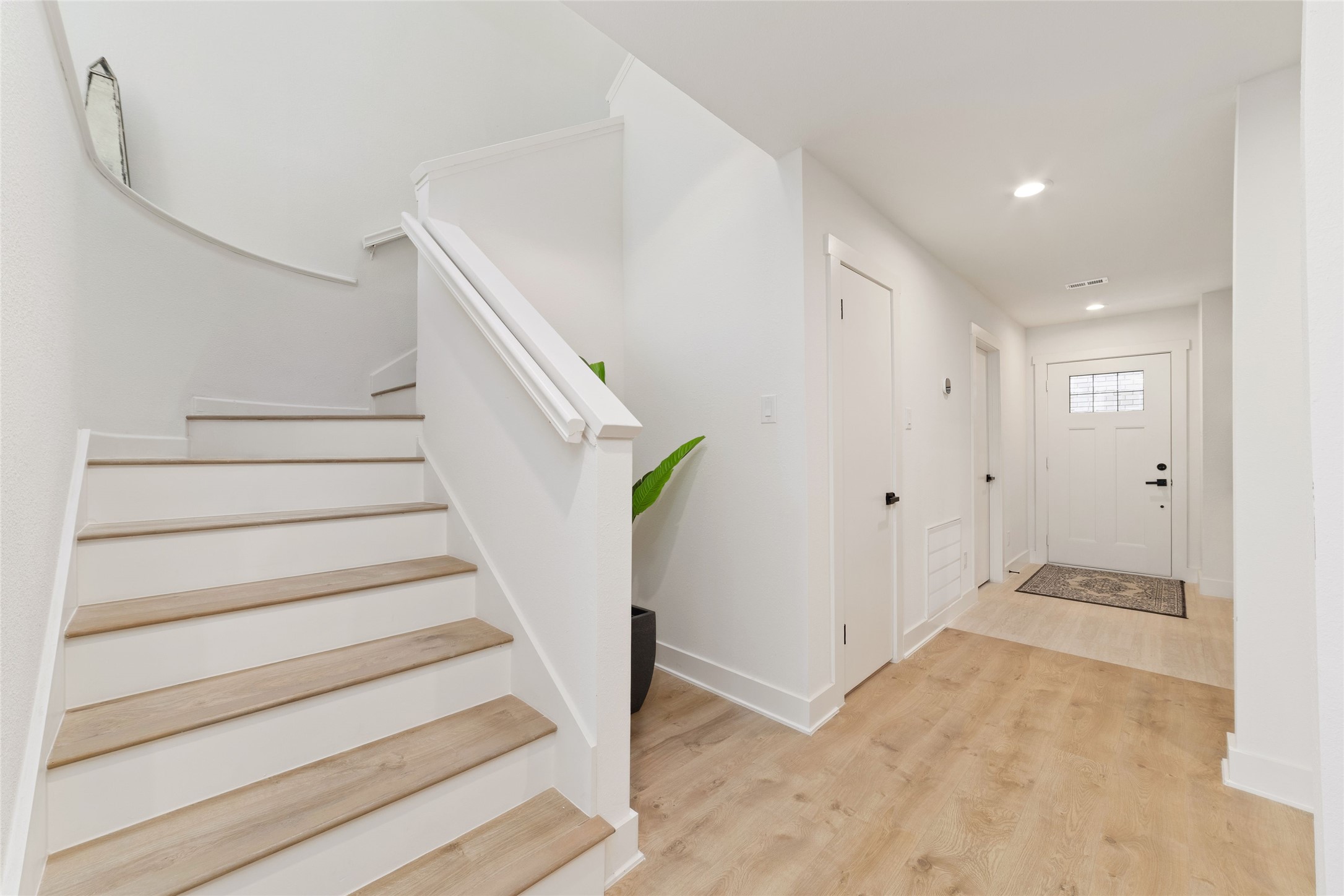 9374 Briar Forest Drive Property Photo 16