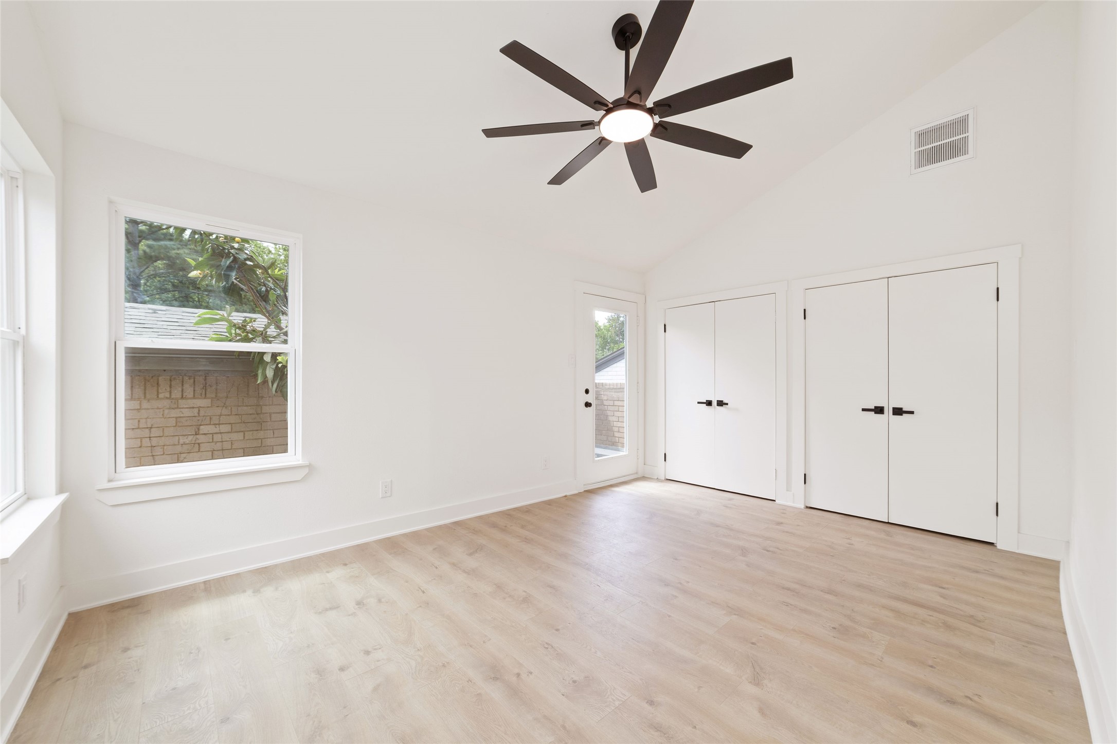 9374 Briar Forest Drive Property Photo 18