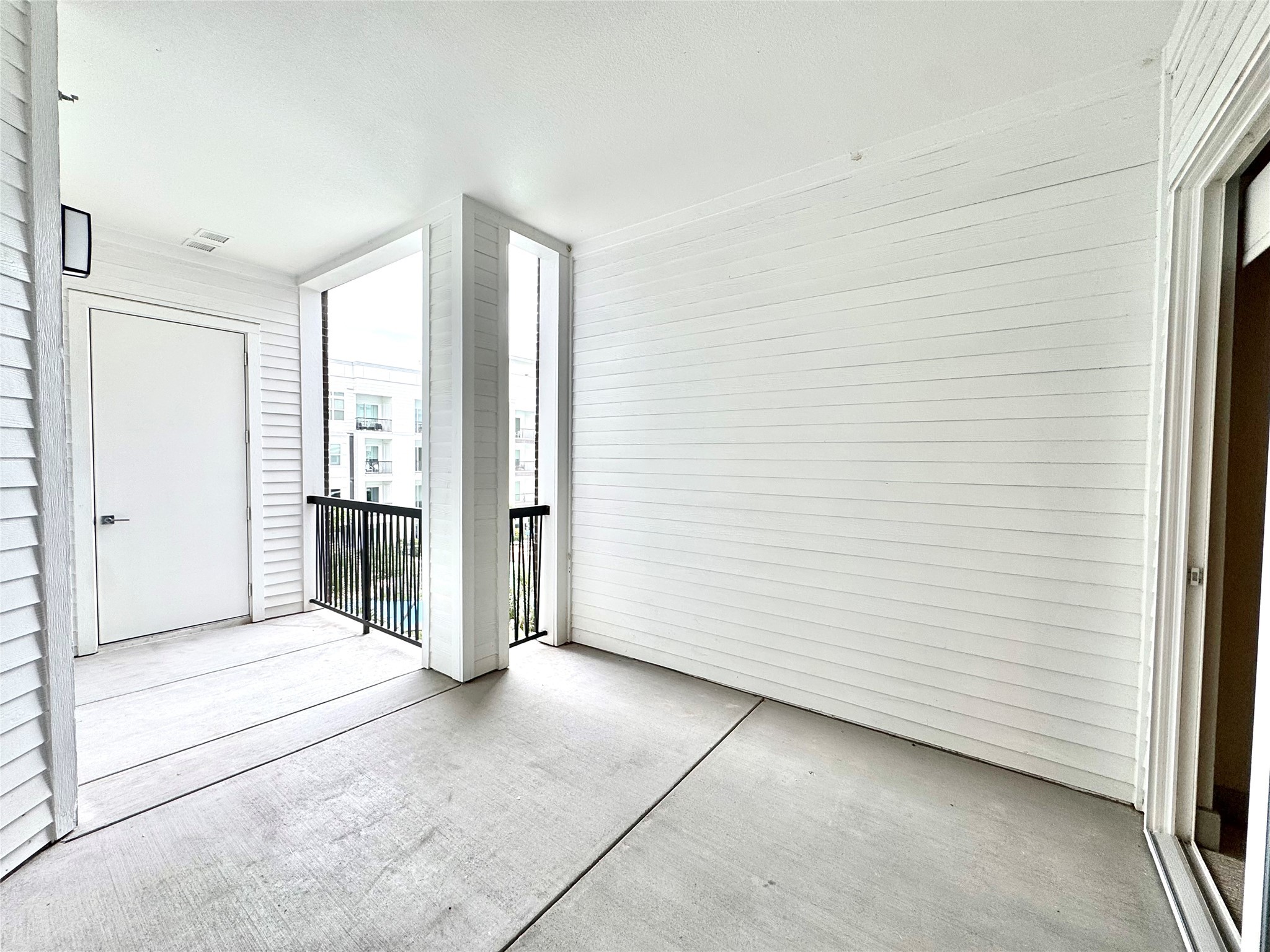 401 W 25th St Street 2325 Property Photo 17