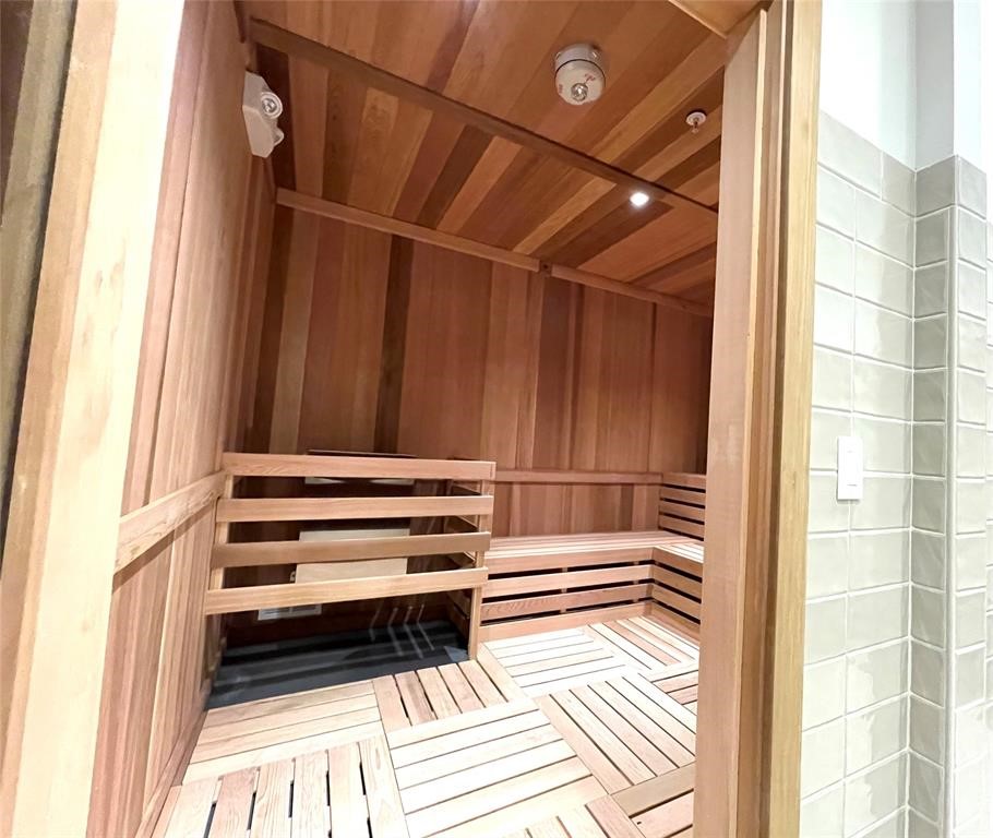 401 W 25th St Street 2325 Property Photo 20