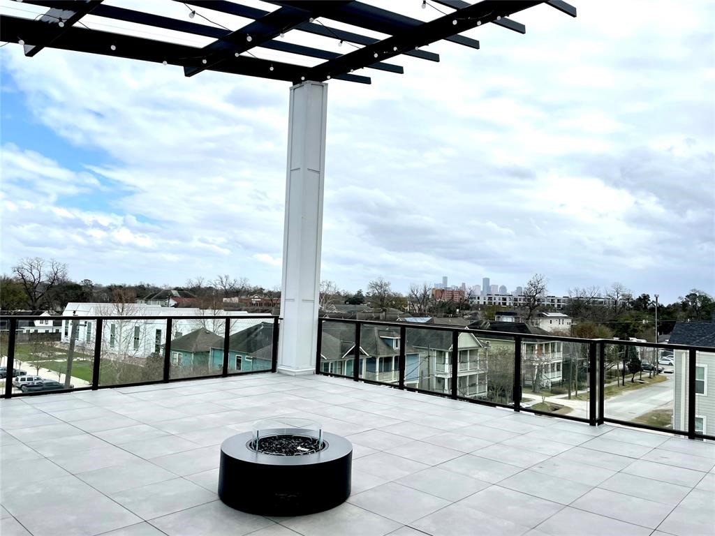 401 W 25th St Street 2325 Property Photo 22