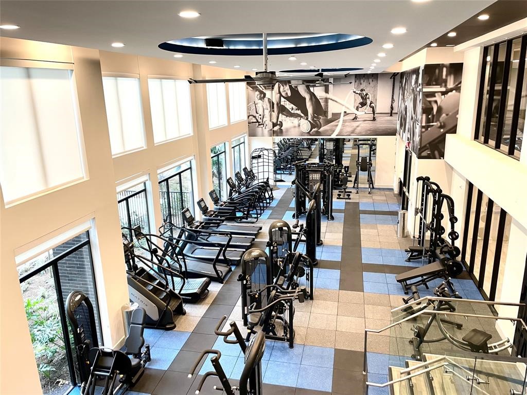 401 W 25th St Street 2325 Property Photo 25