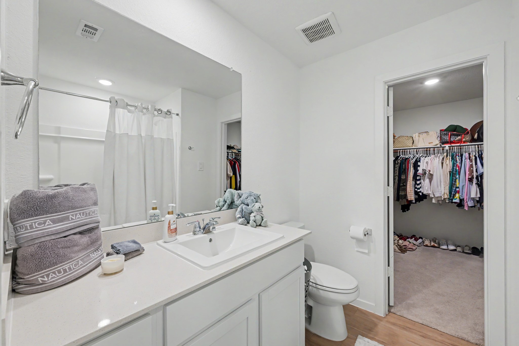 569 Falling Cave Drive Property Photo 14