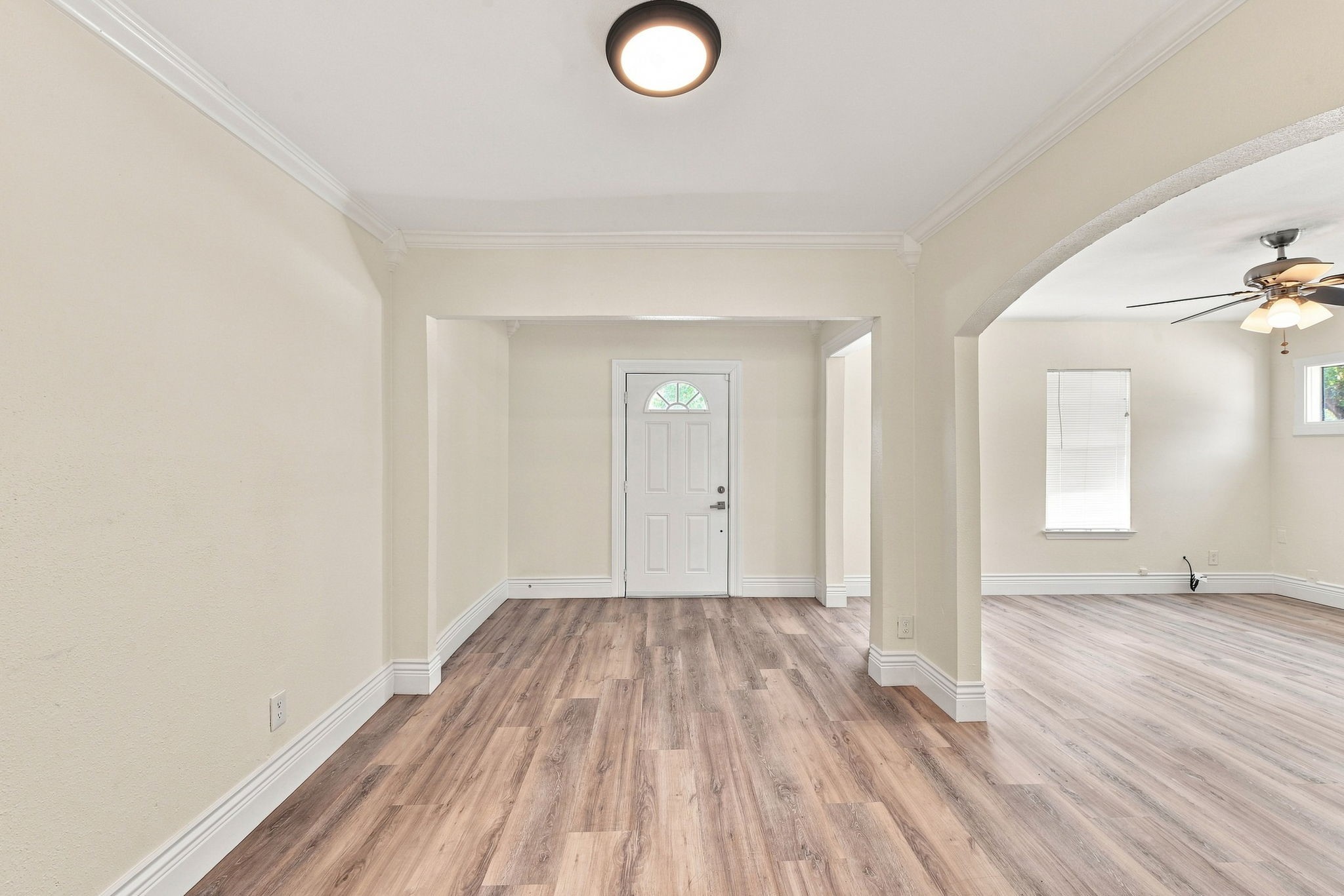 1012 W Hart Avenue Property Photo 8