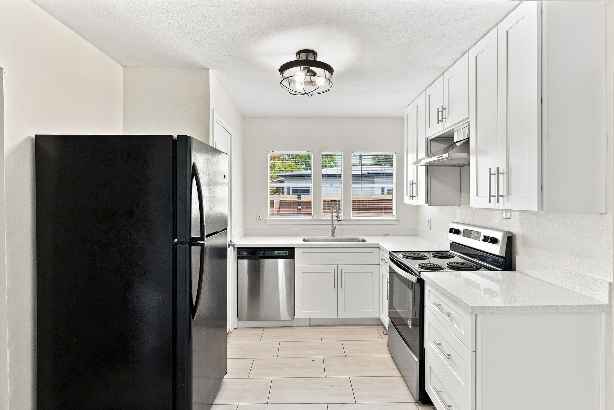 1012 W Hart Avenue Property Photo 10