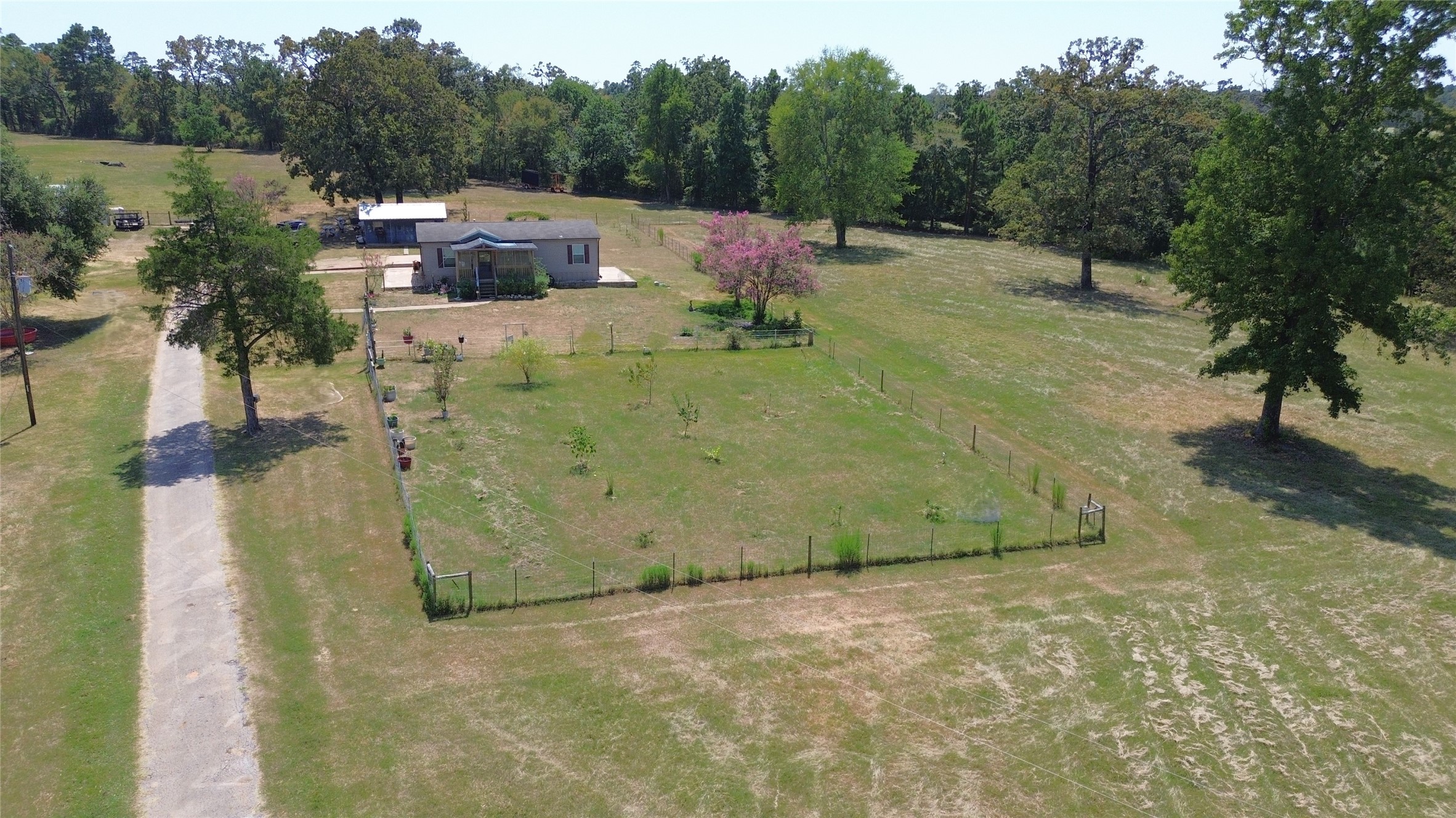 1789 Fm 2076 Property Photo 2