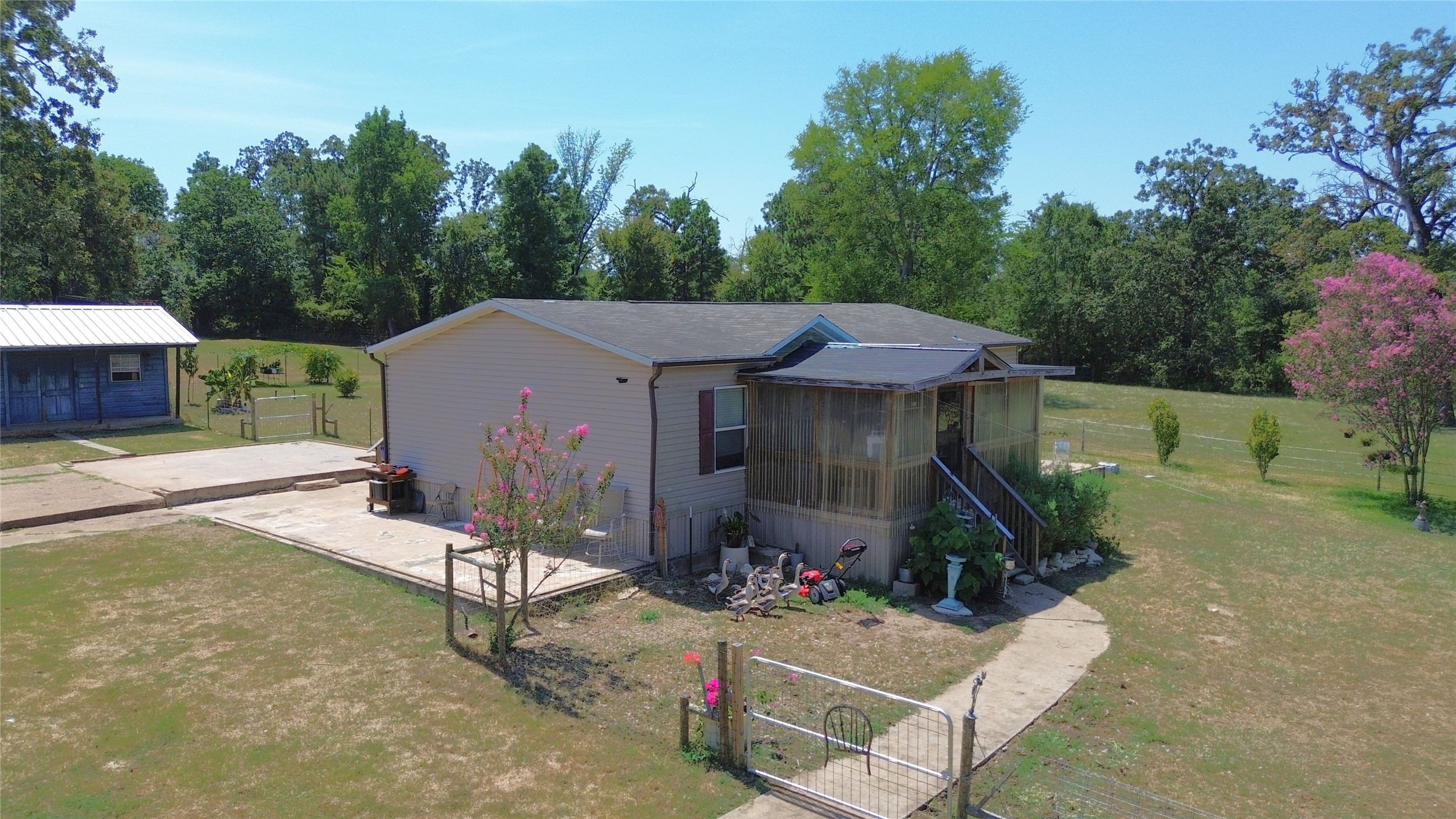 1789 Fm 2076 Property Photo 13
