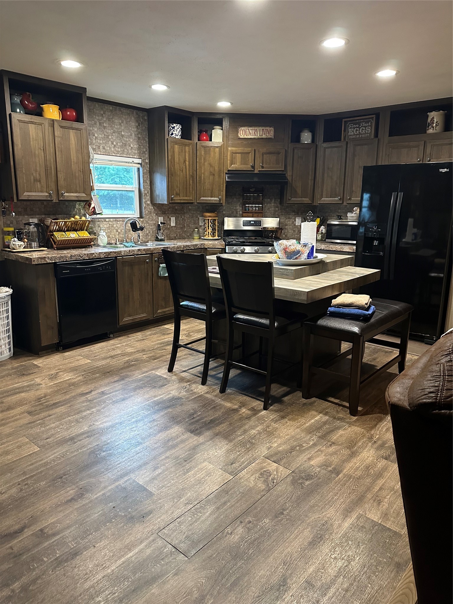 1789 Fm 2076 Property Photo 18
