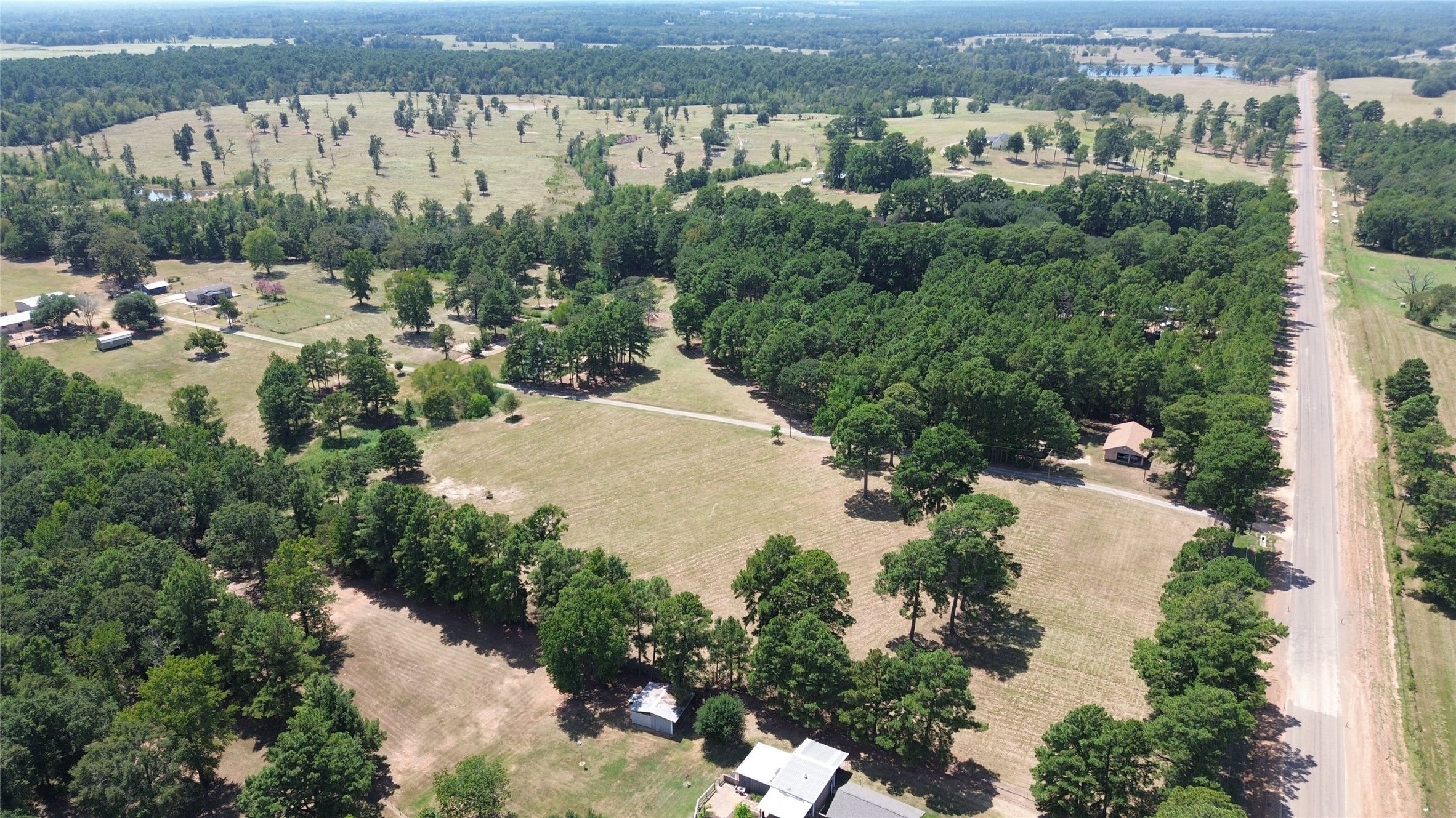 1789 Fm 2076 Property Photo 32
