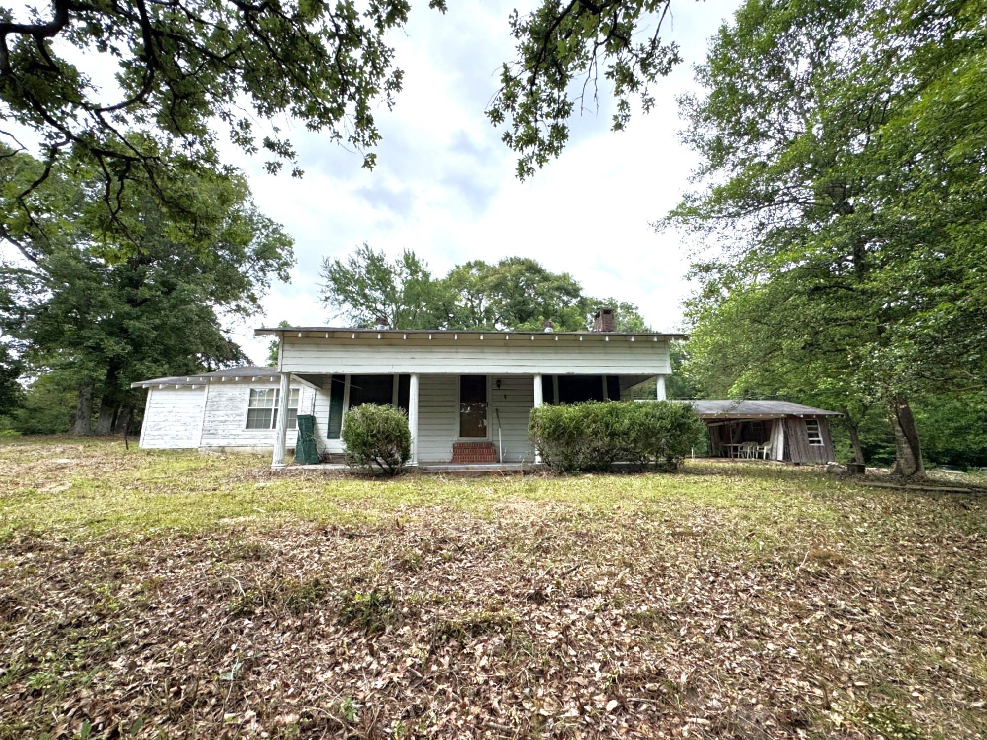 704 E Elder Street Property Photo 14