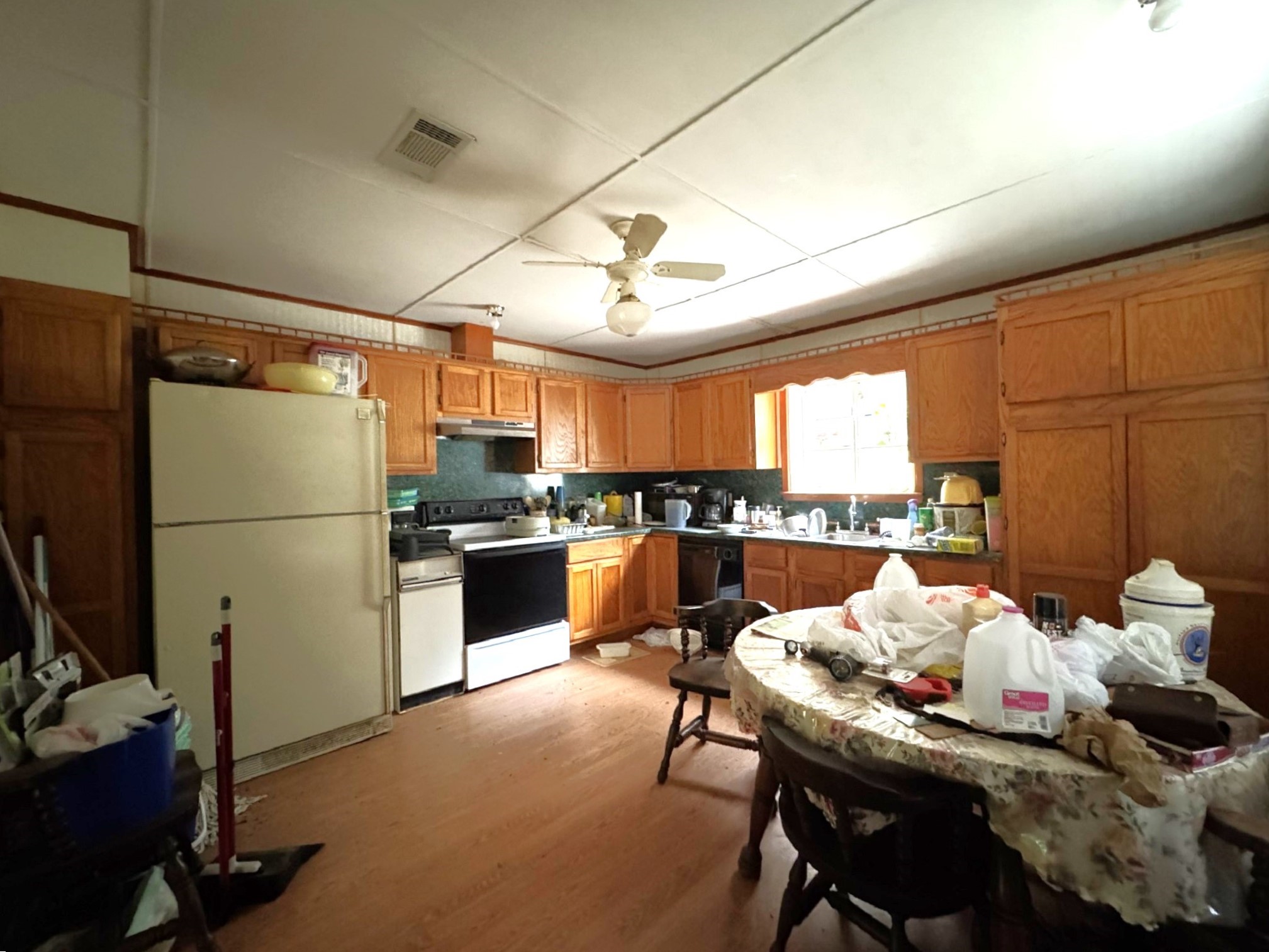 704 E Elder Street Property Photo 19