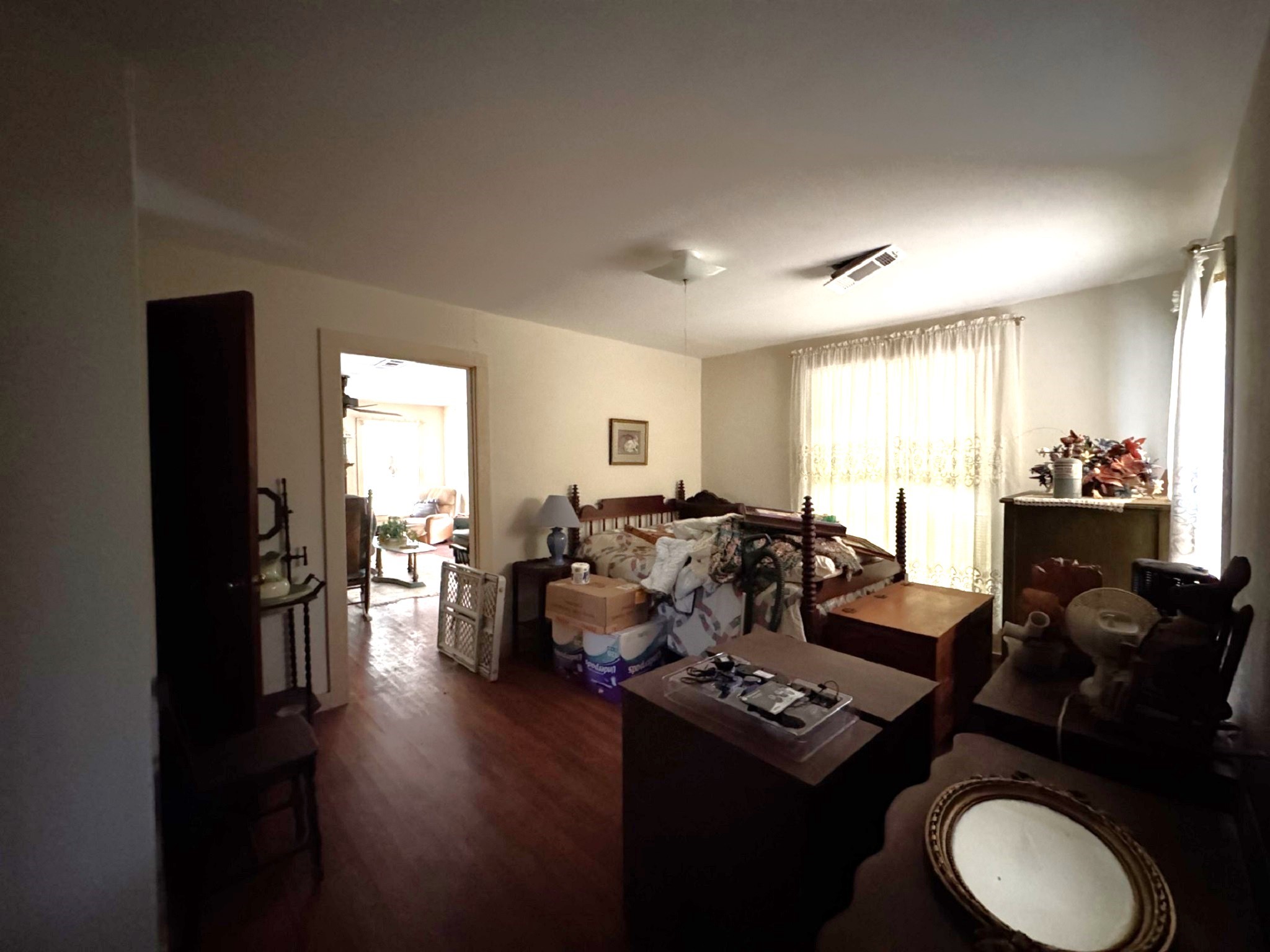 704 E Elder Street Property Photo 22