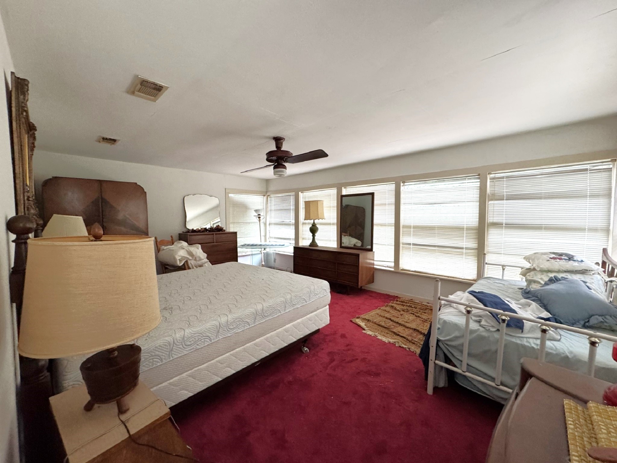 704 E Elder Street Property Photo 45
