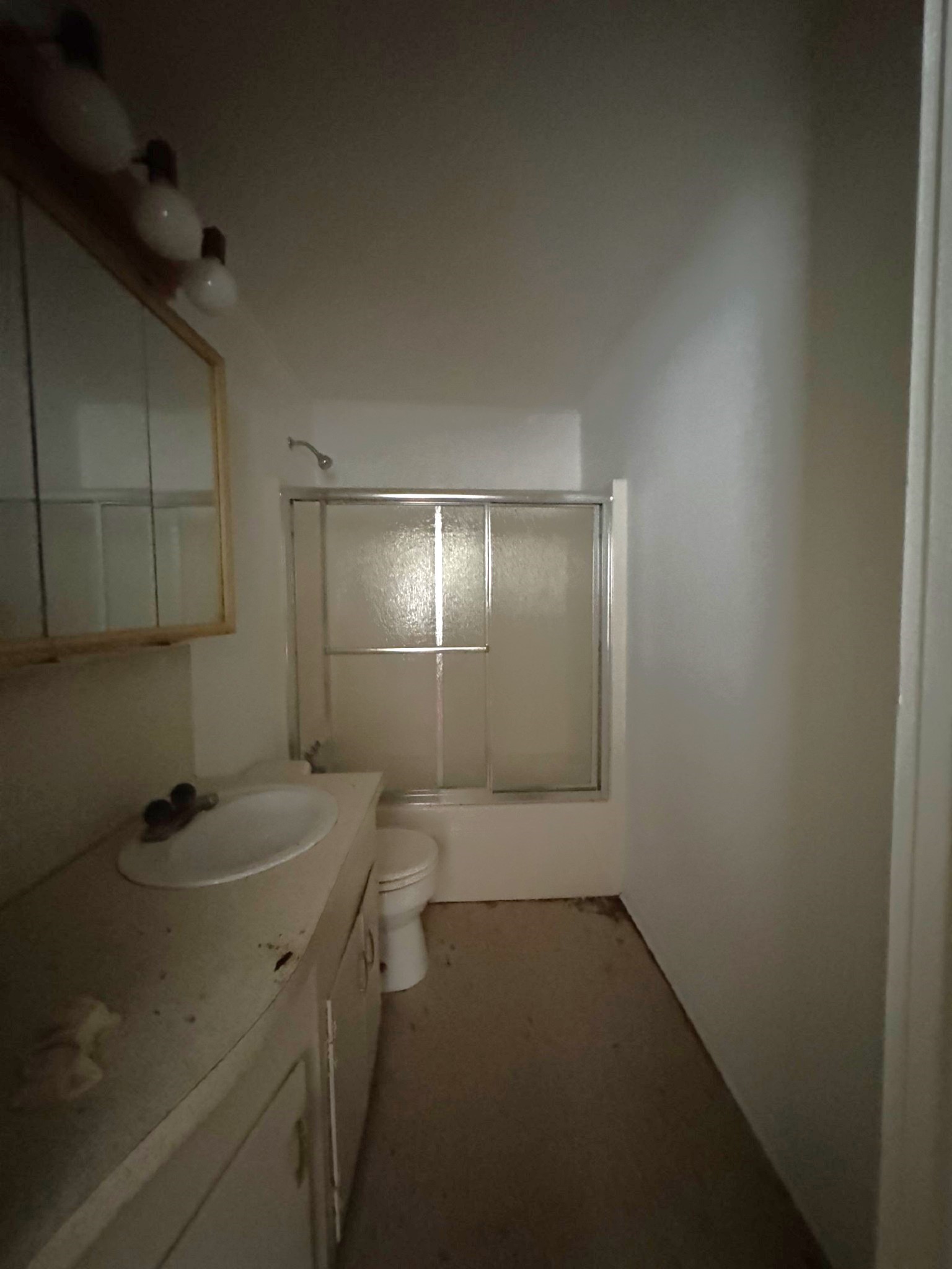 704 E Elder Street Property Photo 45