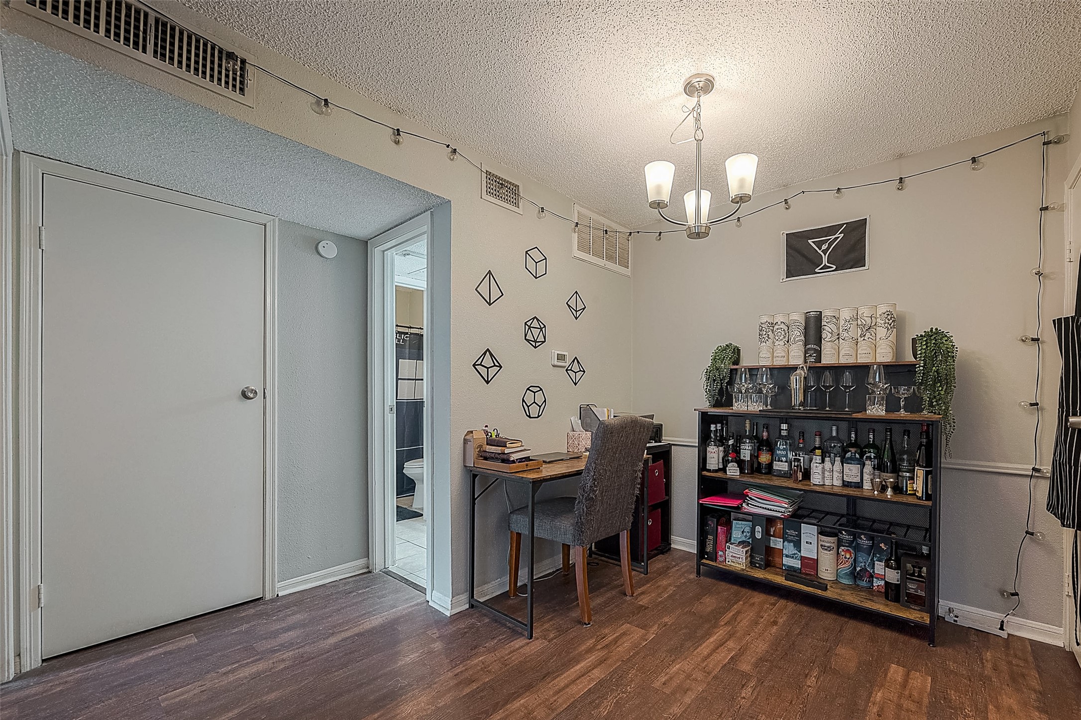2120 El Paseo Street 2425 Property Photo 6