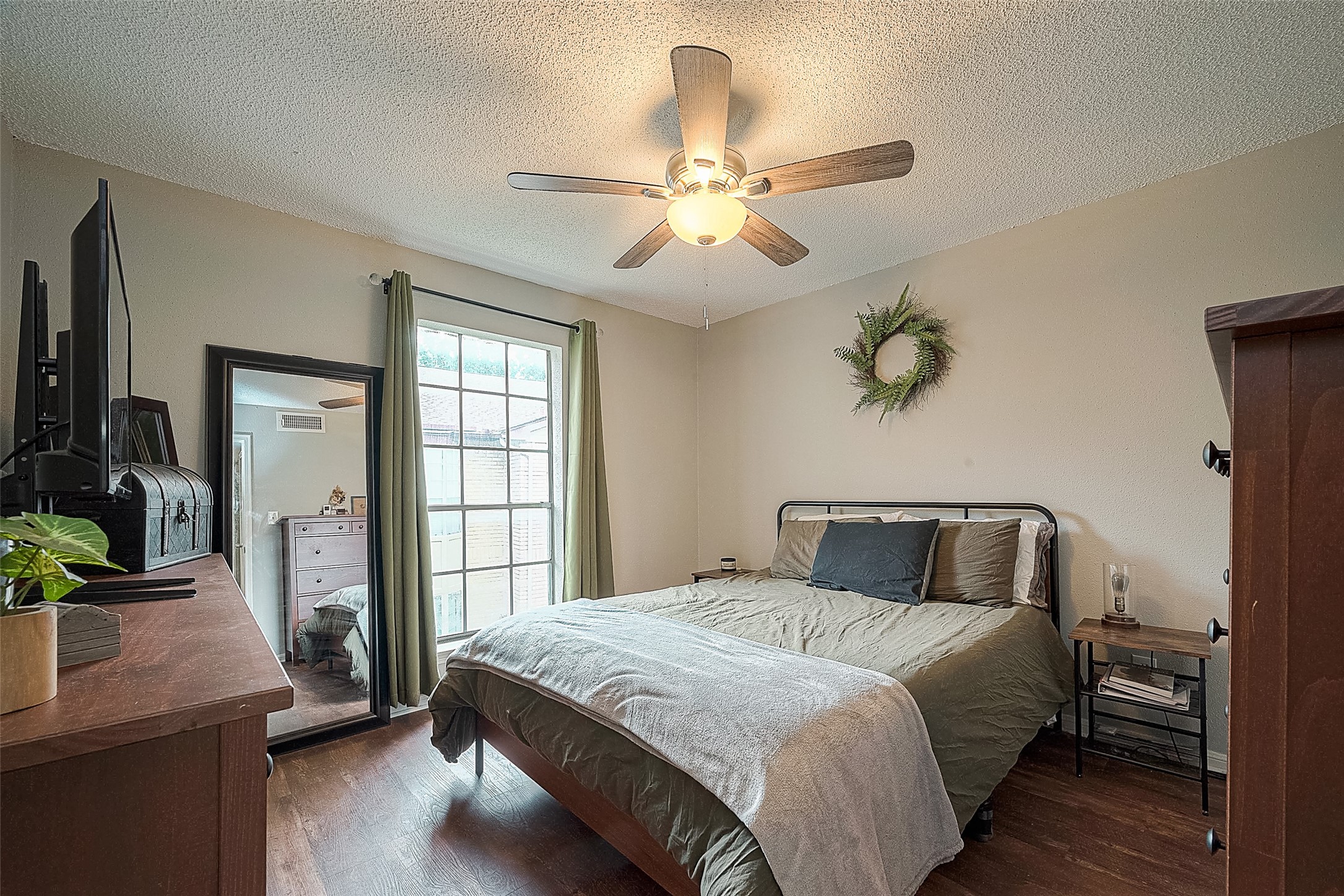 2120 El Paseo Street 2425 Property Photo 17