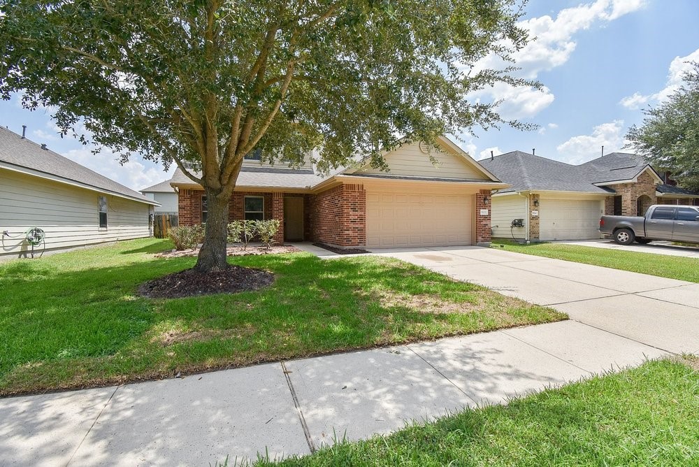 9602 Siano Pines Drive Property Photo 7