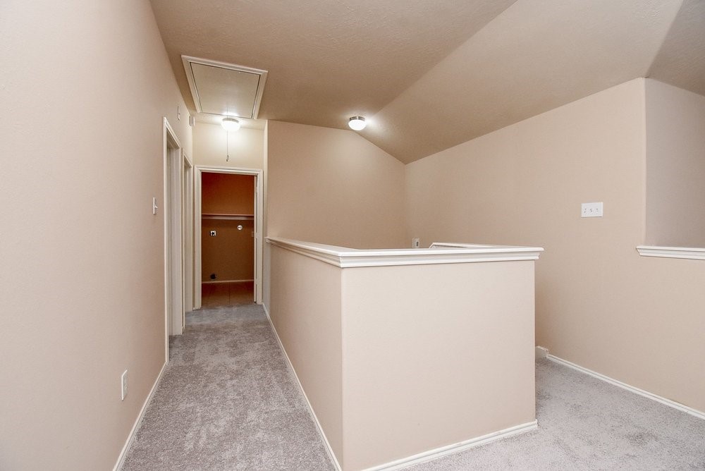 9602 Siano Pines Drive Property Photo 12
