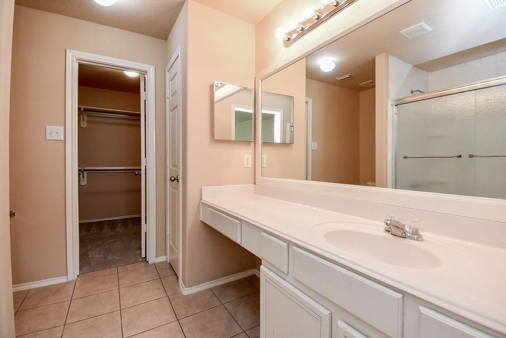 9602 Siano Pines Drive Property Photo 25