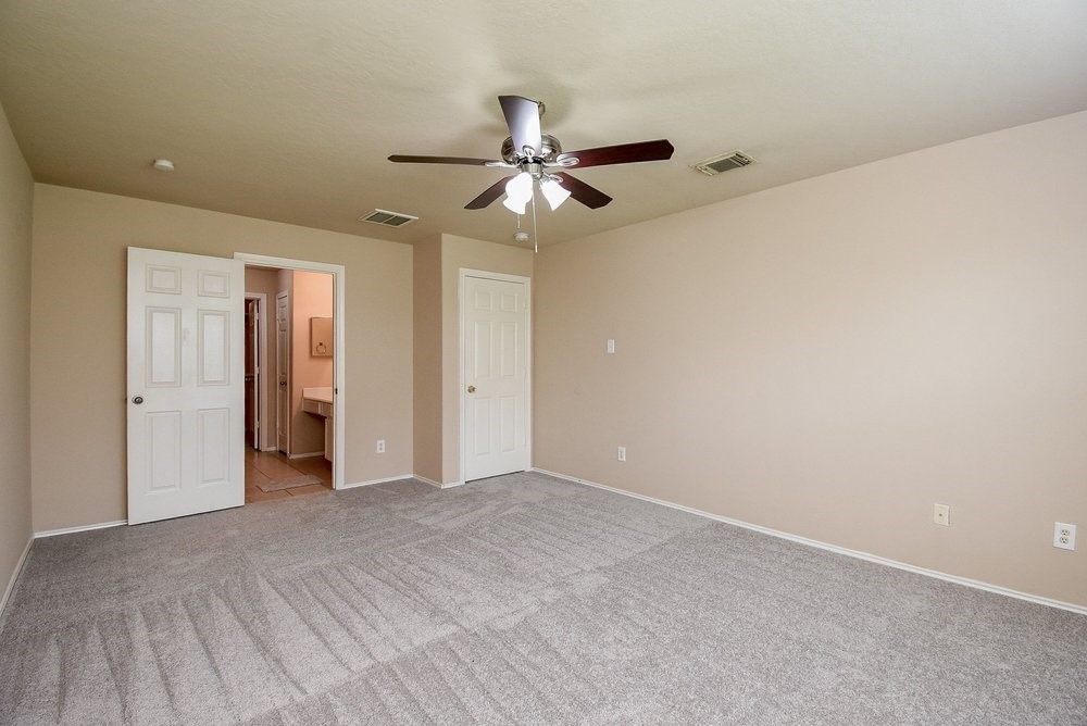 9602 Siano Pines Drive Property Photo 26