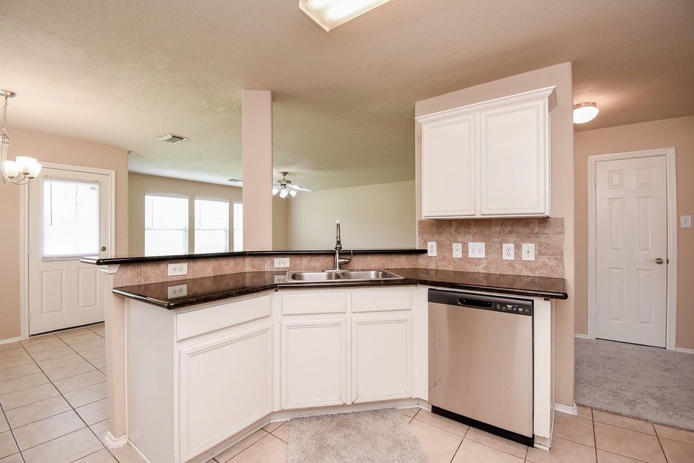 9602 Siano Pines Drive Property Photo 29