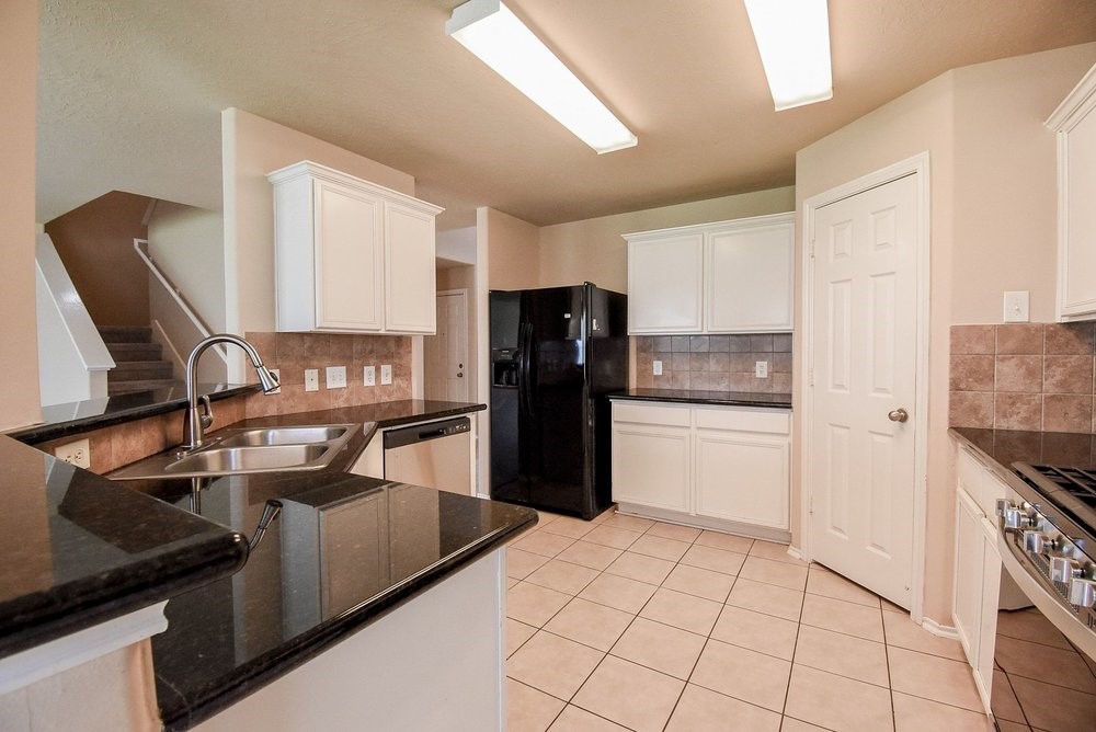 9602 Siano Pines Drive Property Photo 30