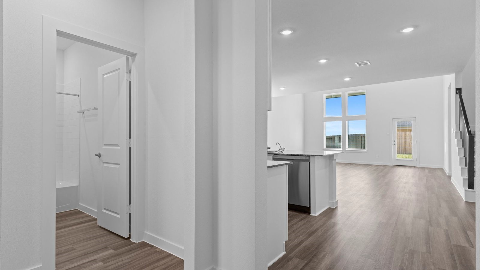 3638 Melbourne Manor Property Photo 2