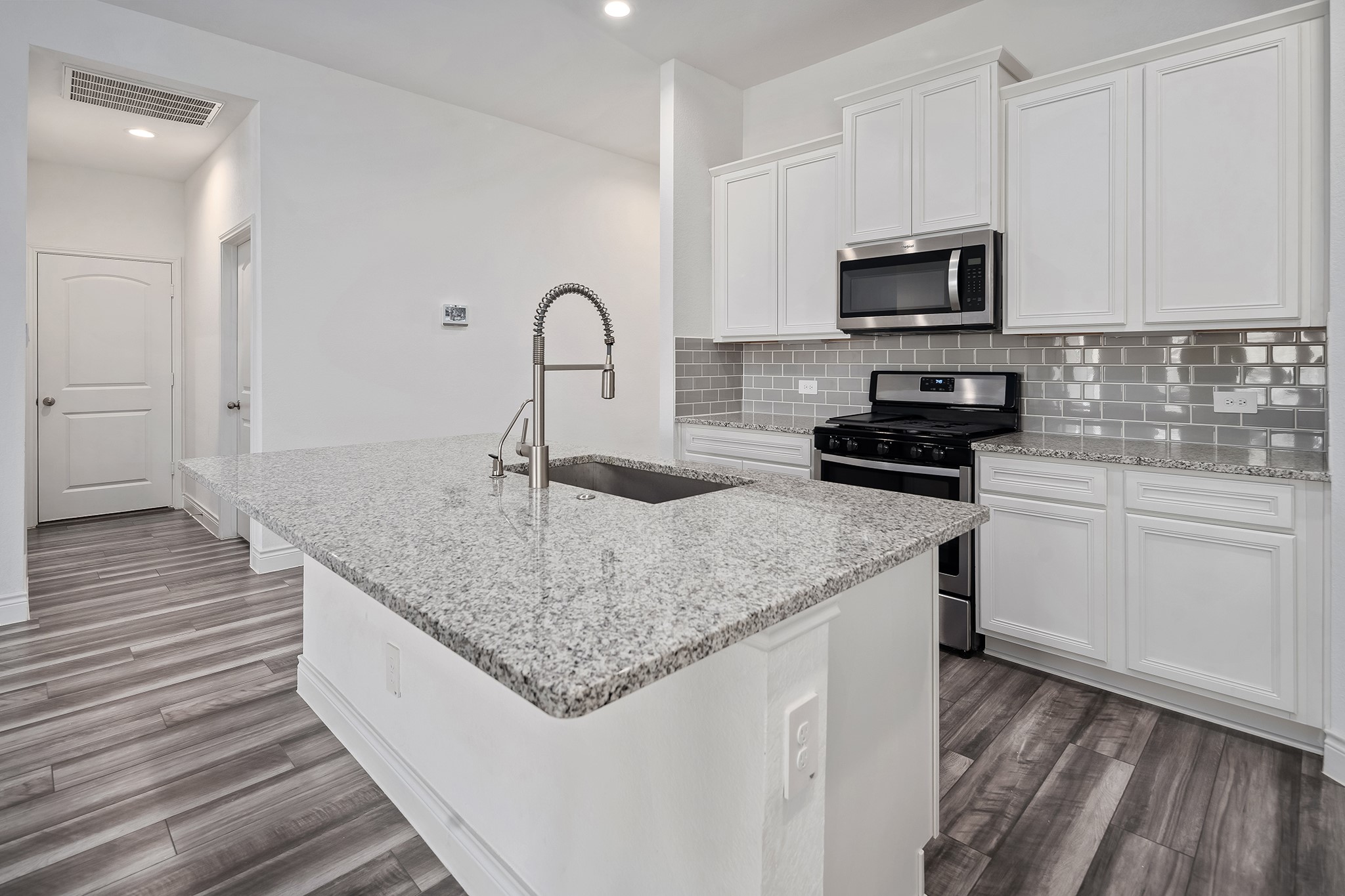 1539 Oakdale Crest Road Property Photo 9