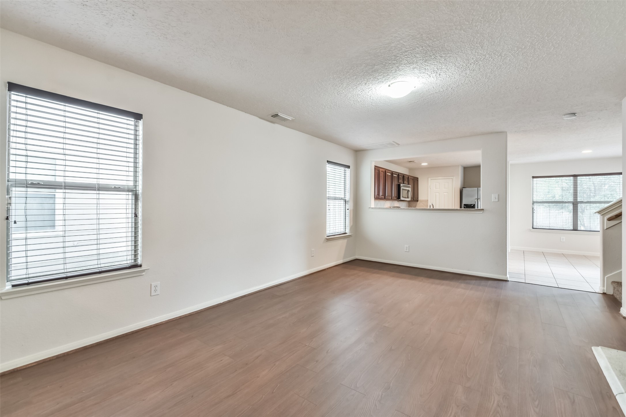 29315 Hickory Terrace Drive Property Photo 7