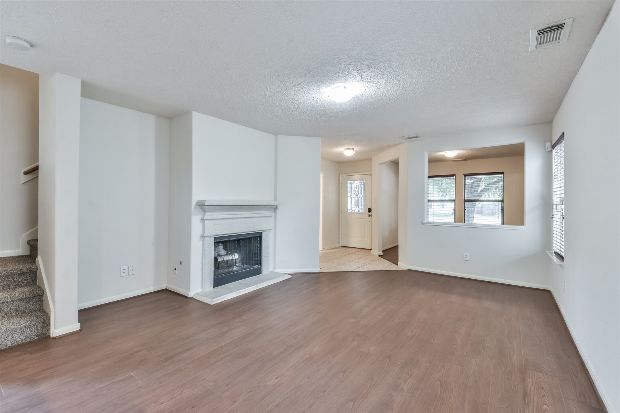 29315 Hickory Terrace Drive Property Photo 9