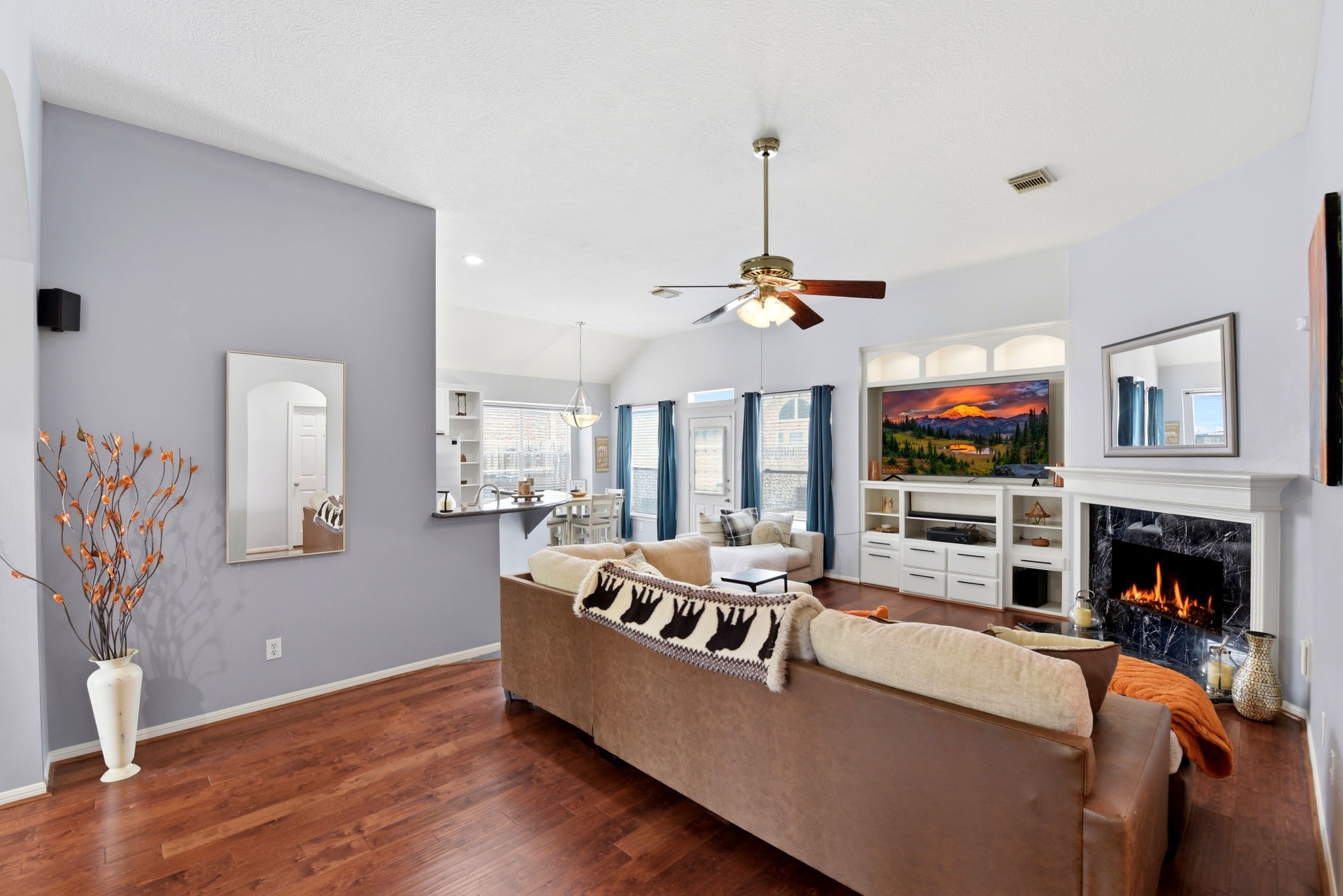 2105 Mossy Trail Drive Property Photo 8