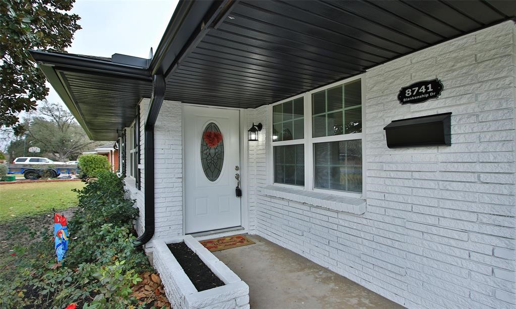 8741 Blankenship Drive Property Photo 6