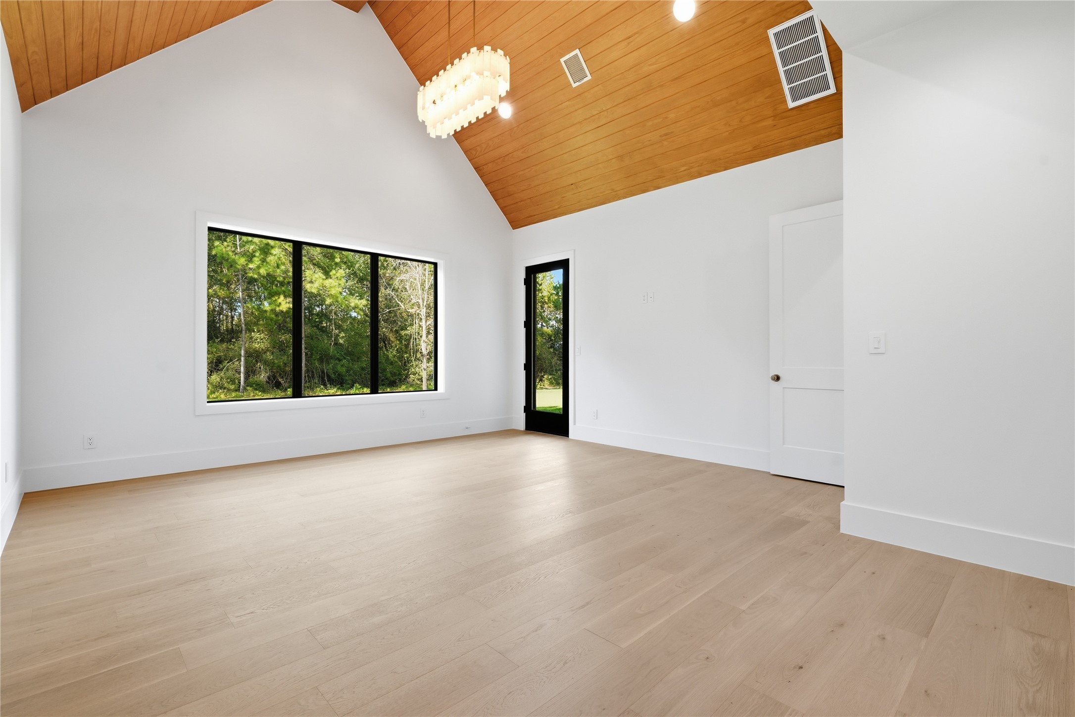 25088 Seguin Trl Property Photo 14