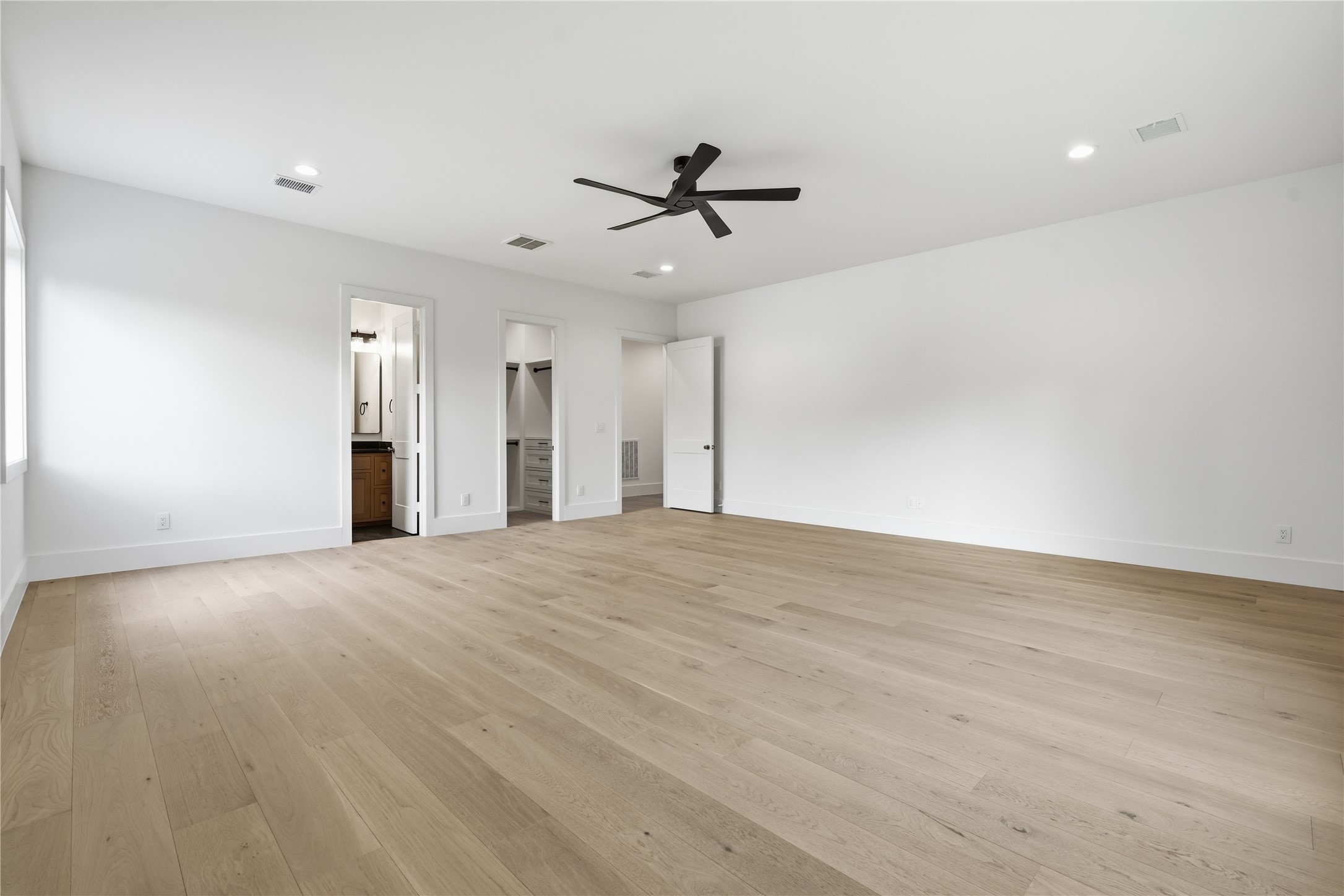 25088 Seguin Trl Property Photo 33