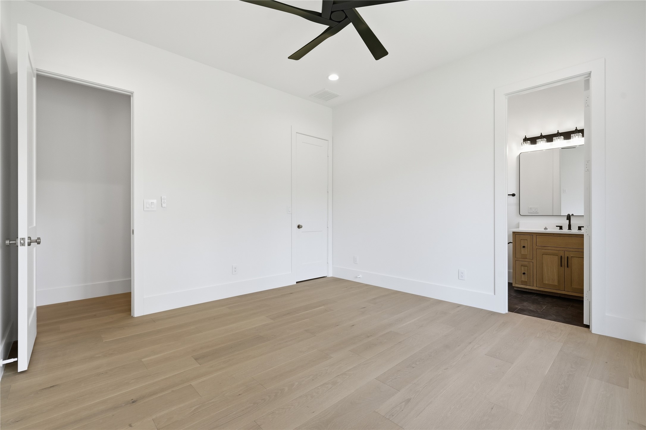 25088 Seguin Trl Property Photo 37